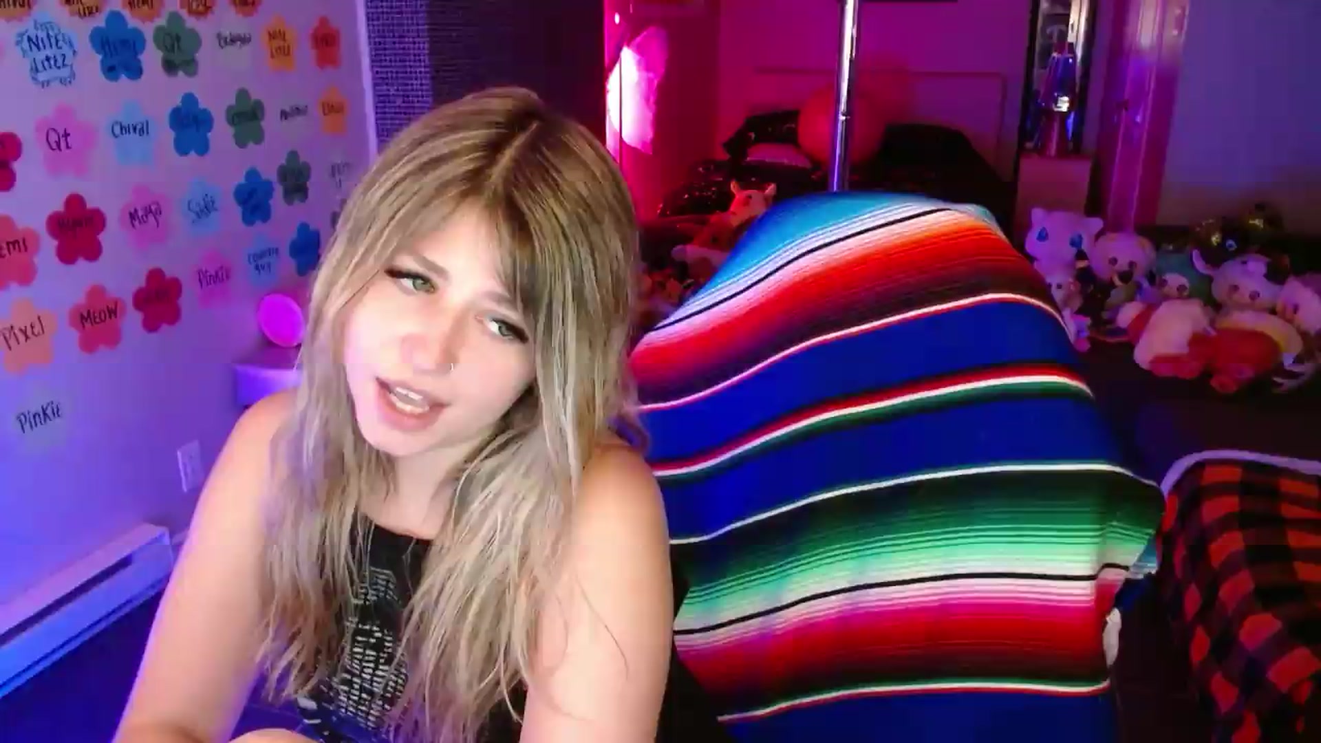 Gallery image thumbnail from Serafina's myfreecams stream on, 07/09/2026, 05:25 image 12 of 20
