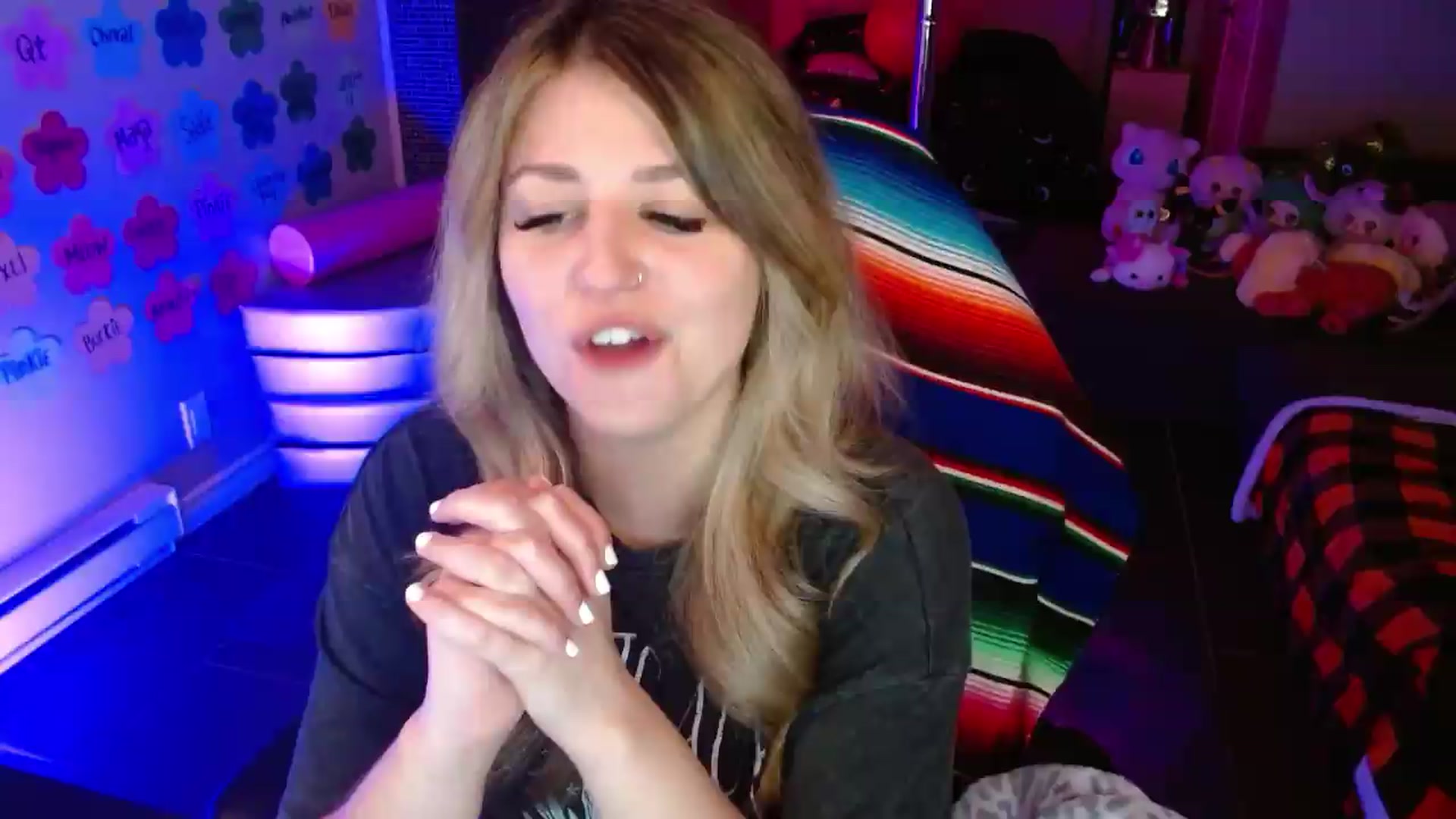 Gallery image thumbnail from Serafina's myfreecams stream on, 07/12/2026, 03:53 image 3 of 20