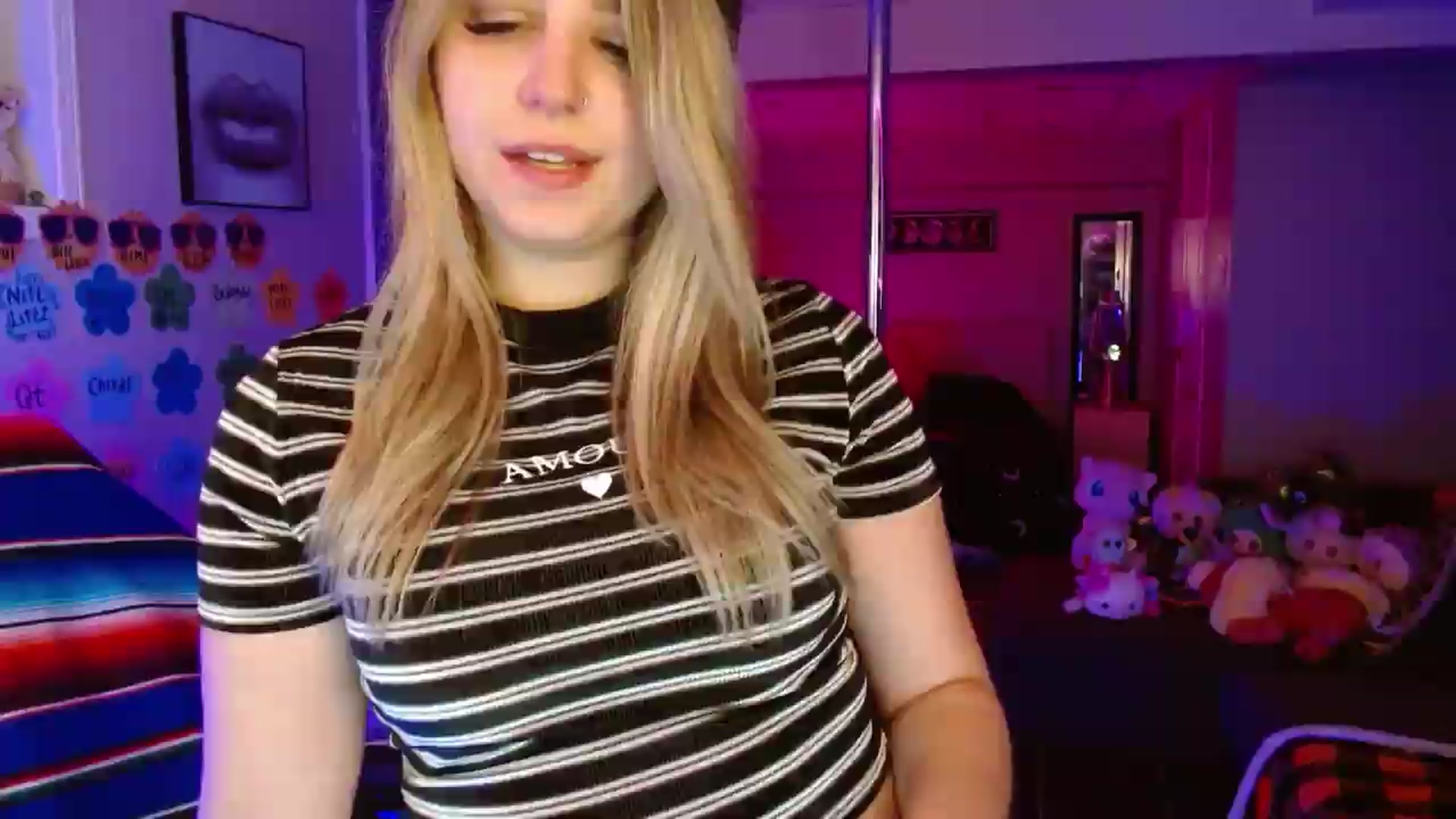 Gallery image thumbnail from Serafina's myfreecams stream on, 07/19/2026, 03:42 image 20 of 20