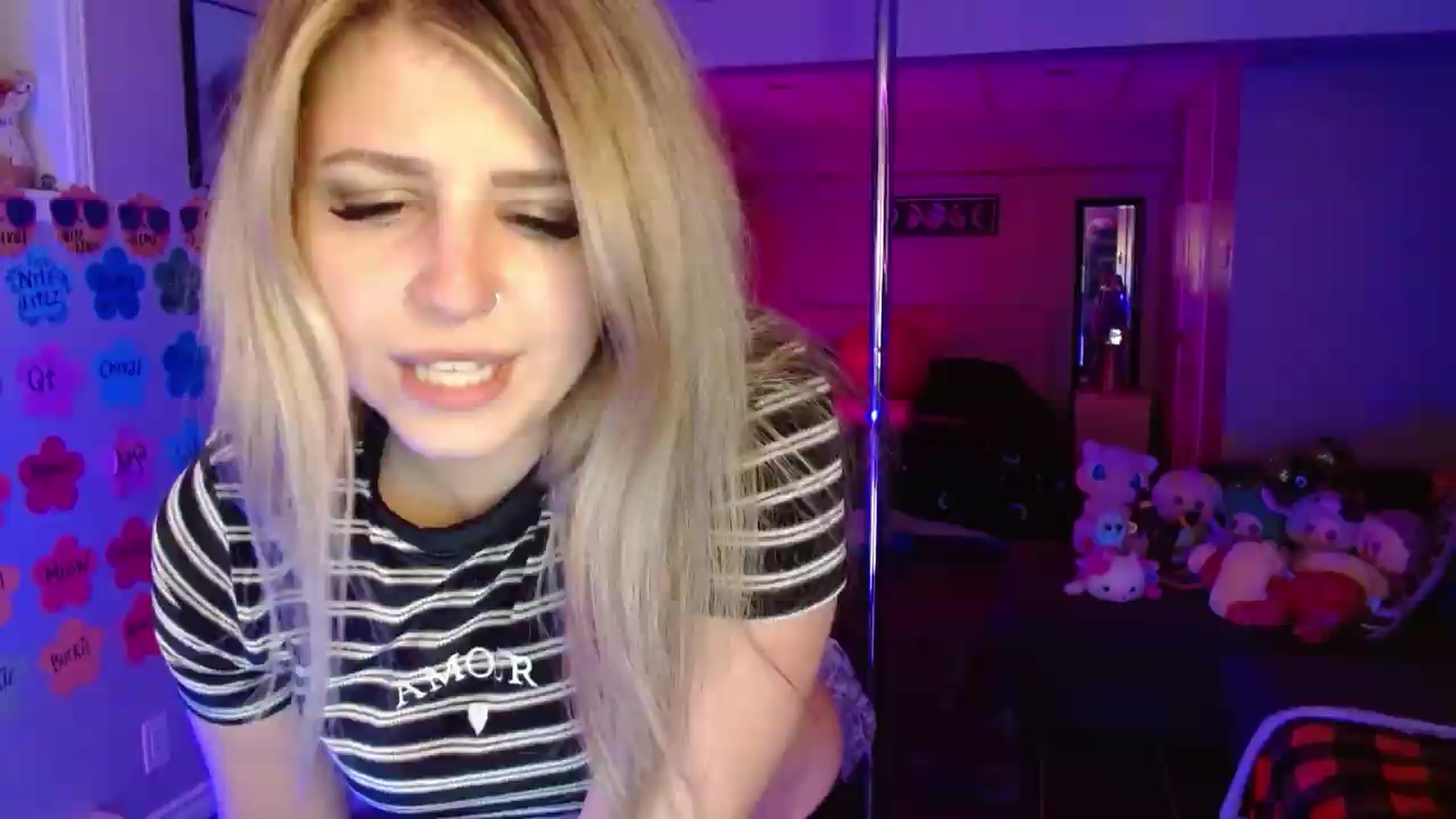 Gallery image thumbnail from Serafina's myfreecams stream on, 07/19/2026, 03:42 image 11 of 20