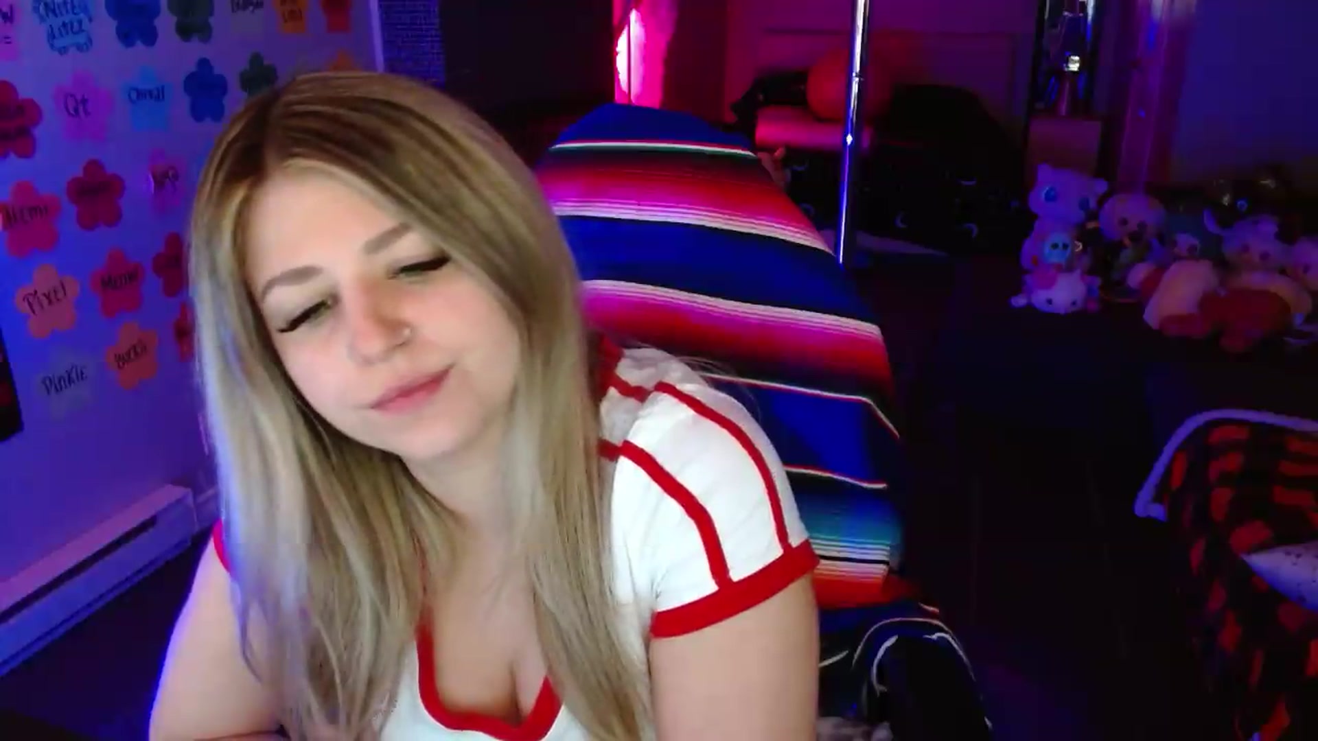 Gallery image thumbnail from Serafina's myfreecams stream on, 07/20/2026, 03:28 image 20 of 20