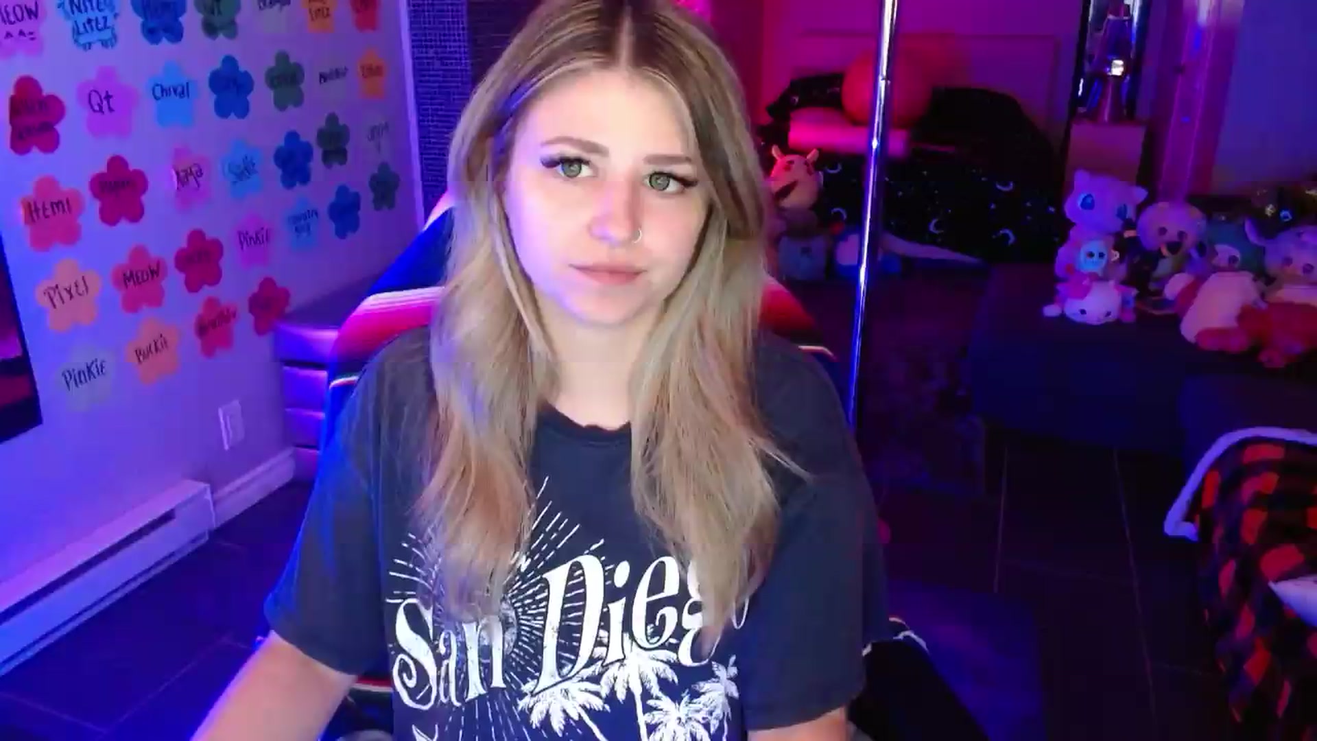 Gallery image thumbnail from Serafina's myfreecams stream on, 07/23/2026, 04:47 image 2 of 20