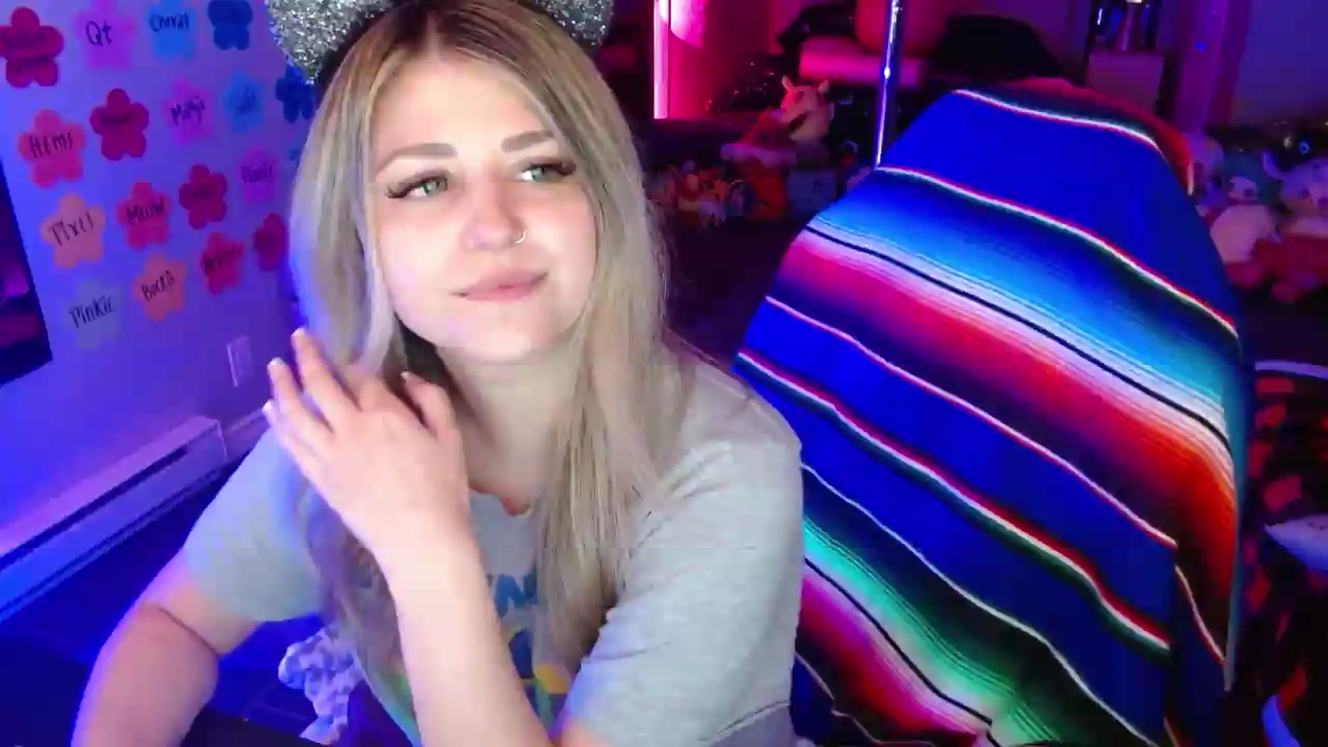 Gallery image thumbnail from Serafina's myfreecams stream on, 07/24/2026, 05:06 image 15 of 20