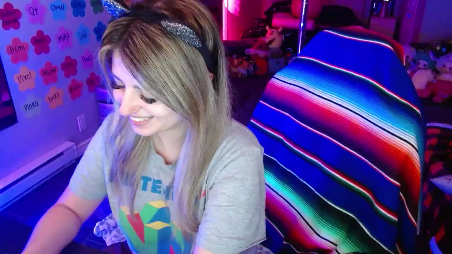 Gallery image thumbnail from Serafina's myfreecams stream on, 07/24/2026, 05:06 image 16 of 20
