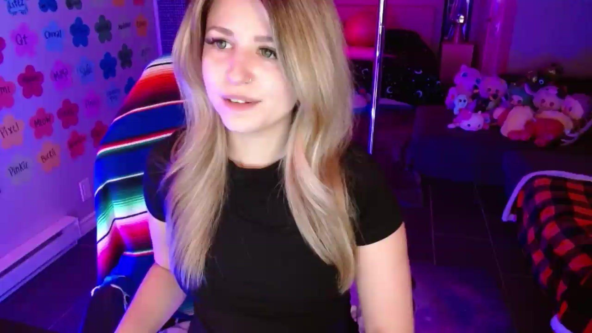 Gallery image thumbnail from Serafina's myfreecams stream on, 07/27/2026, 03:33 image 9 of 20