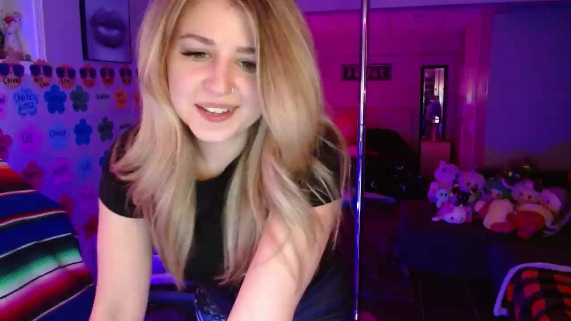 Gallery image thumbnail from Serafina's myfreecams stream on, 07/27/2026, 03:33 image 5 of 20