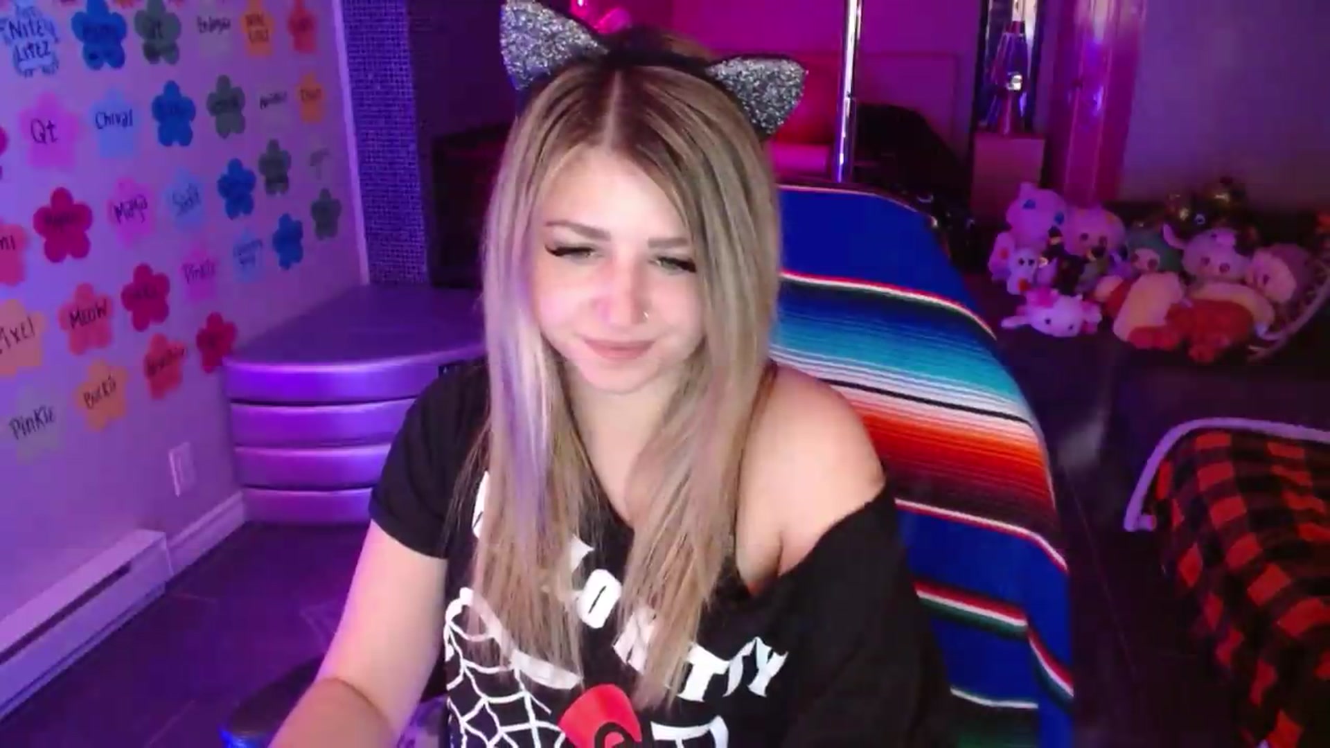 Gallery image thumbnail from Serafina's myfreecams stream on, 07/29/2026, 03:57 image 15 of 20