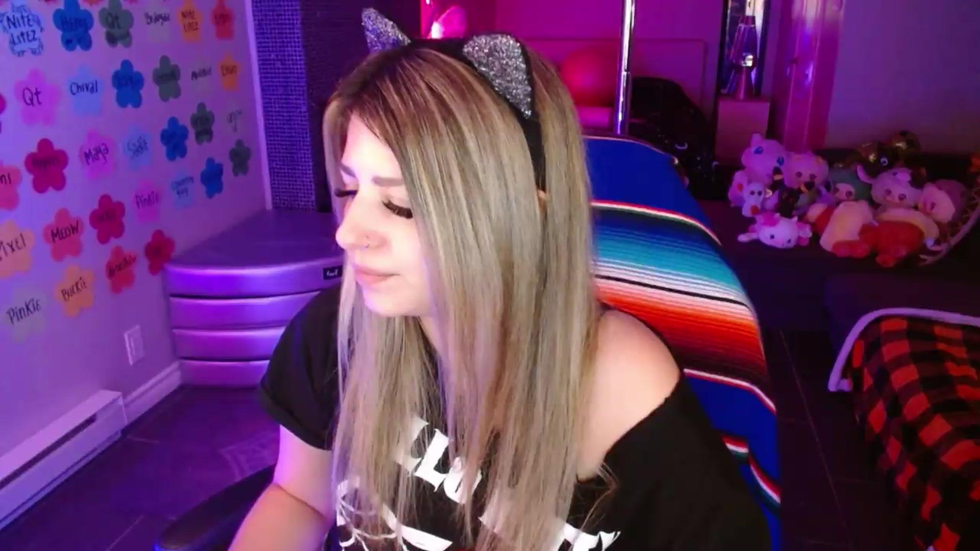 Gallery image thumbnail from Serafina's myfreecams stream on, 07/29/2026, 03:57 image 13 of 20