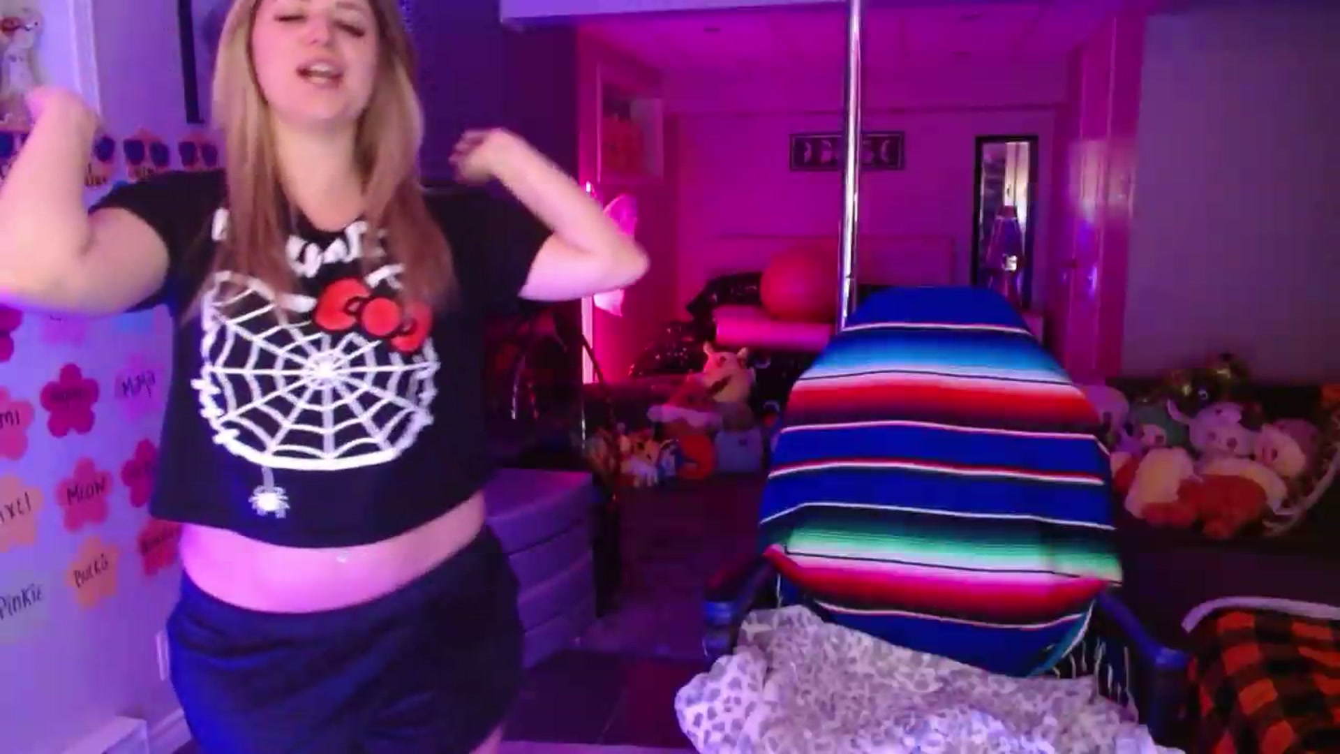 Gallery image thumbnail from Serafina's myfreecams stream on, 07/29/2026, 03:57 image 11 of 20