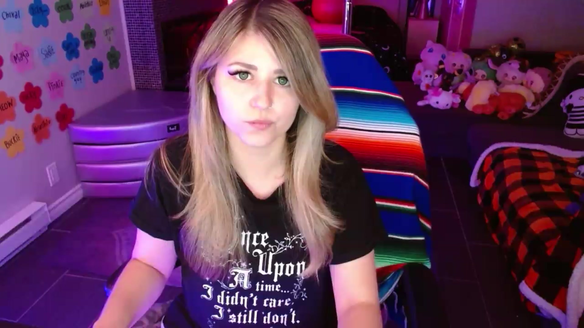 Gallery image thumbnail from Serafina's myfreecams stream on, 07/30/2026, 04:03 image 12 of 20