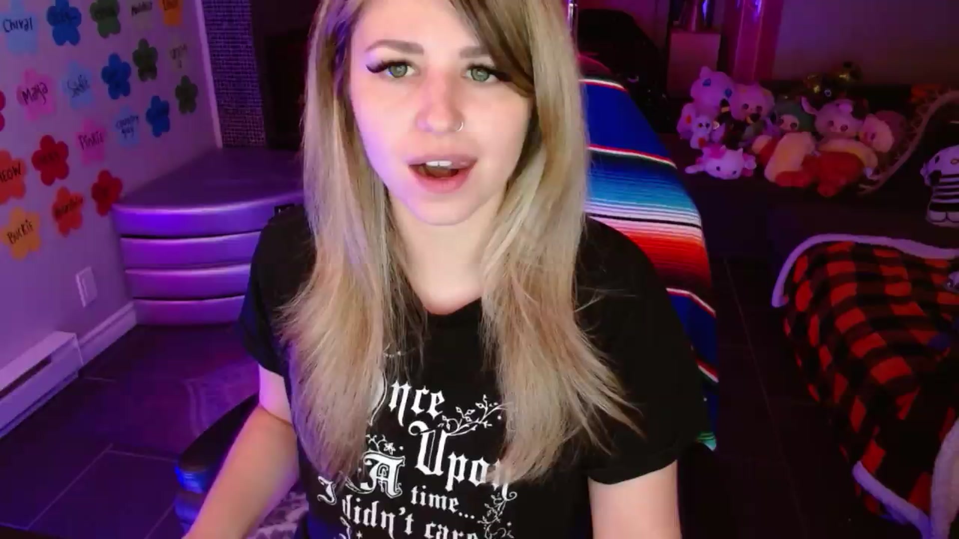 Gallery image thumbnail from Serafina's myfreecams stream on, 07/30/2026, 04:03 image 14 of 20