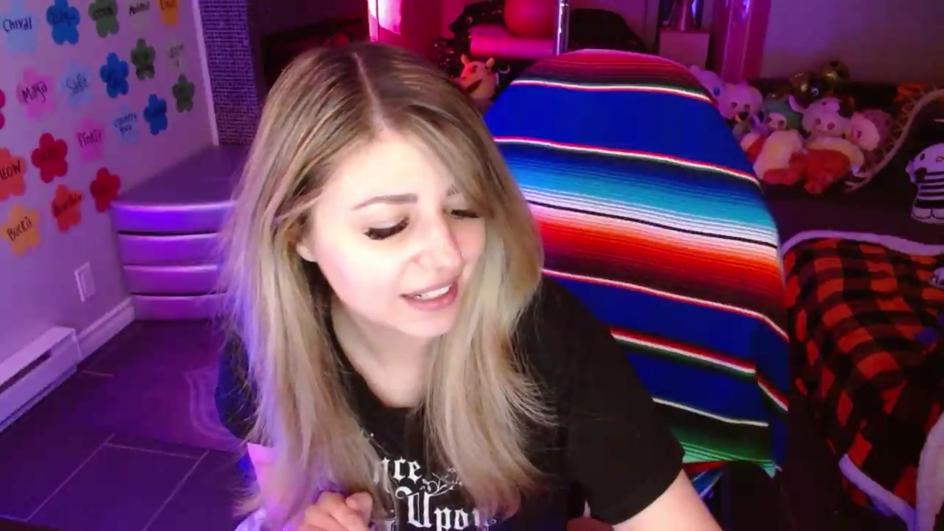 Gallery image thumbnail from Serafina's myfreecams stream on, 07/30/2026, 04:03 image 18 of 20