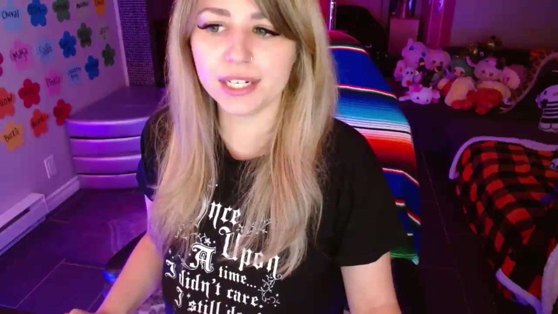 Gallery image thumbnail from Serafina's myfreecams stream on, 07/30/2026, 04:03 image 13 of 20