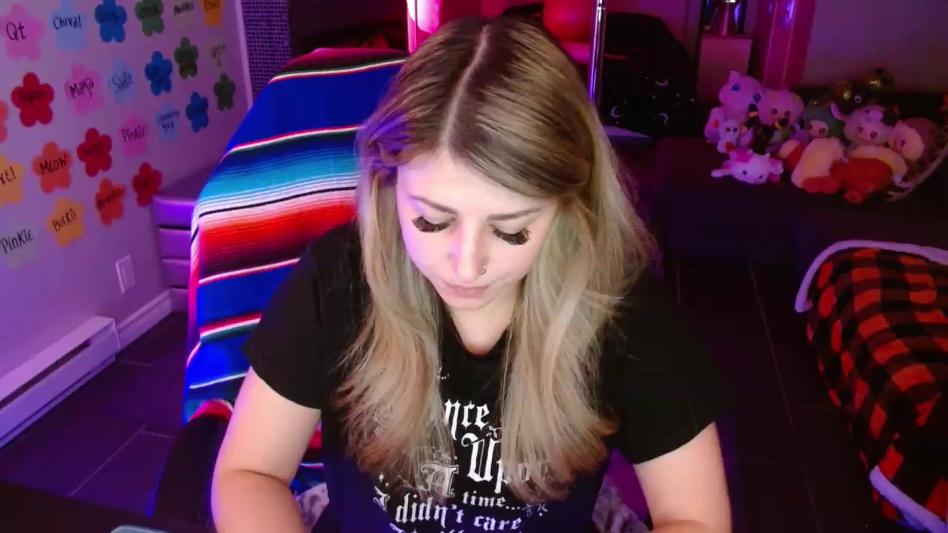 Gallery image thumbnail from Serafina's myfreecams stream on, 07/30/2026, 04:03 image 2 of 20