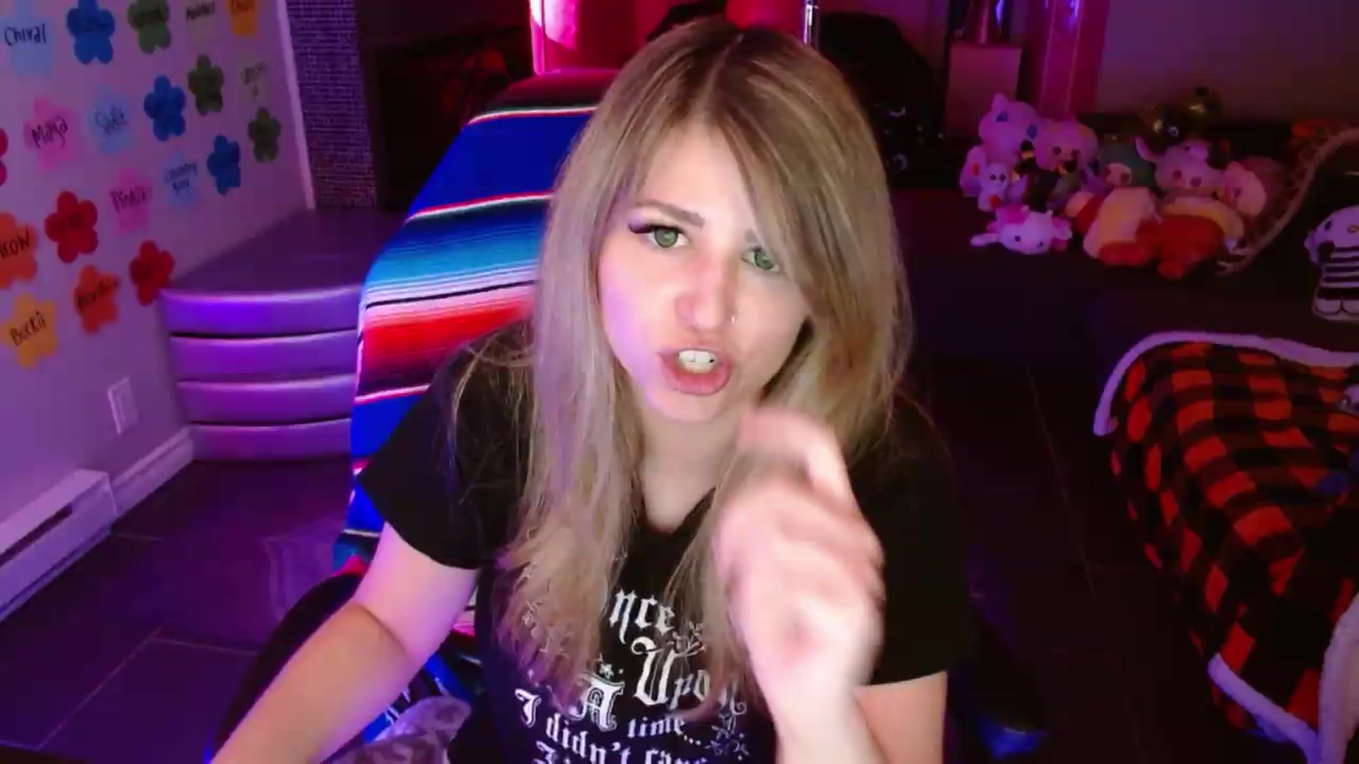 Gallery image thumbnail from Serafina's myfreecams stream on, 07/30/2026, 04:03 image 10 of 20