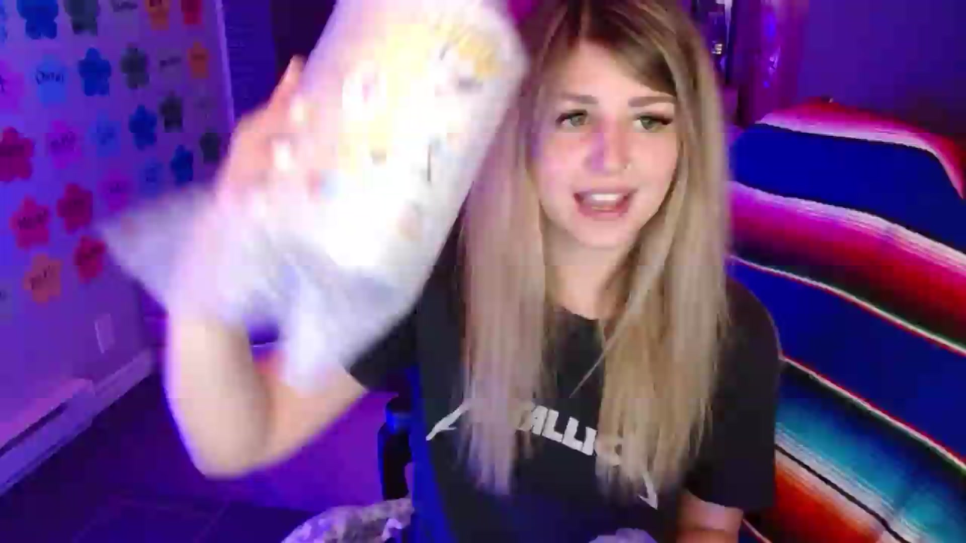 Gallery image thumbnail from Serafina's myfreecams stream on, 07/31/2026, 03:24 image 9 of 20