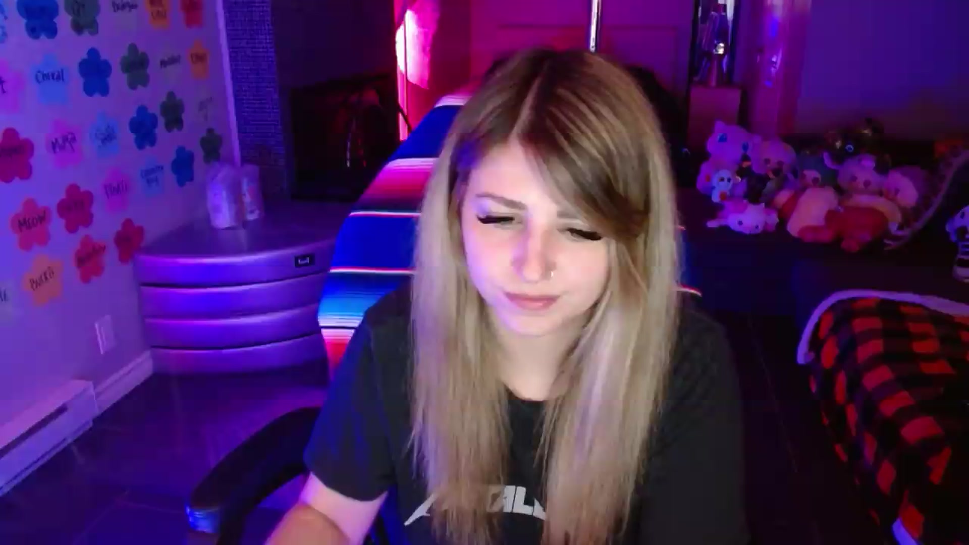 Gallery image thumbnail from Serafina's myfreecams stream on, 07/31/2026, 03:24 image 8 of 20