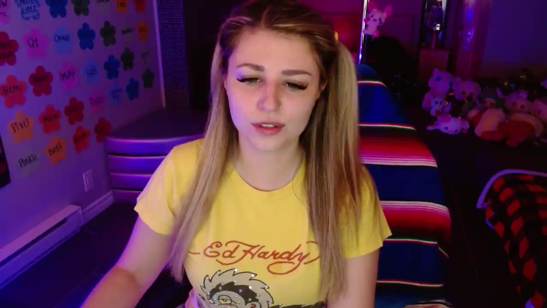 Gallery image thumbnail from Serafina's myfreecams stream on, 08/01/2026, 04:13 image 15 of 20