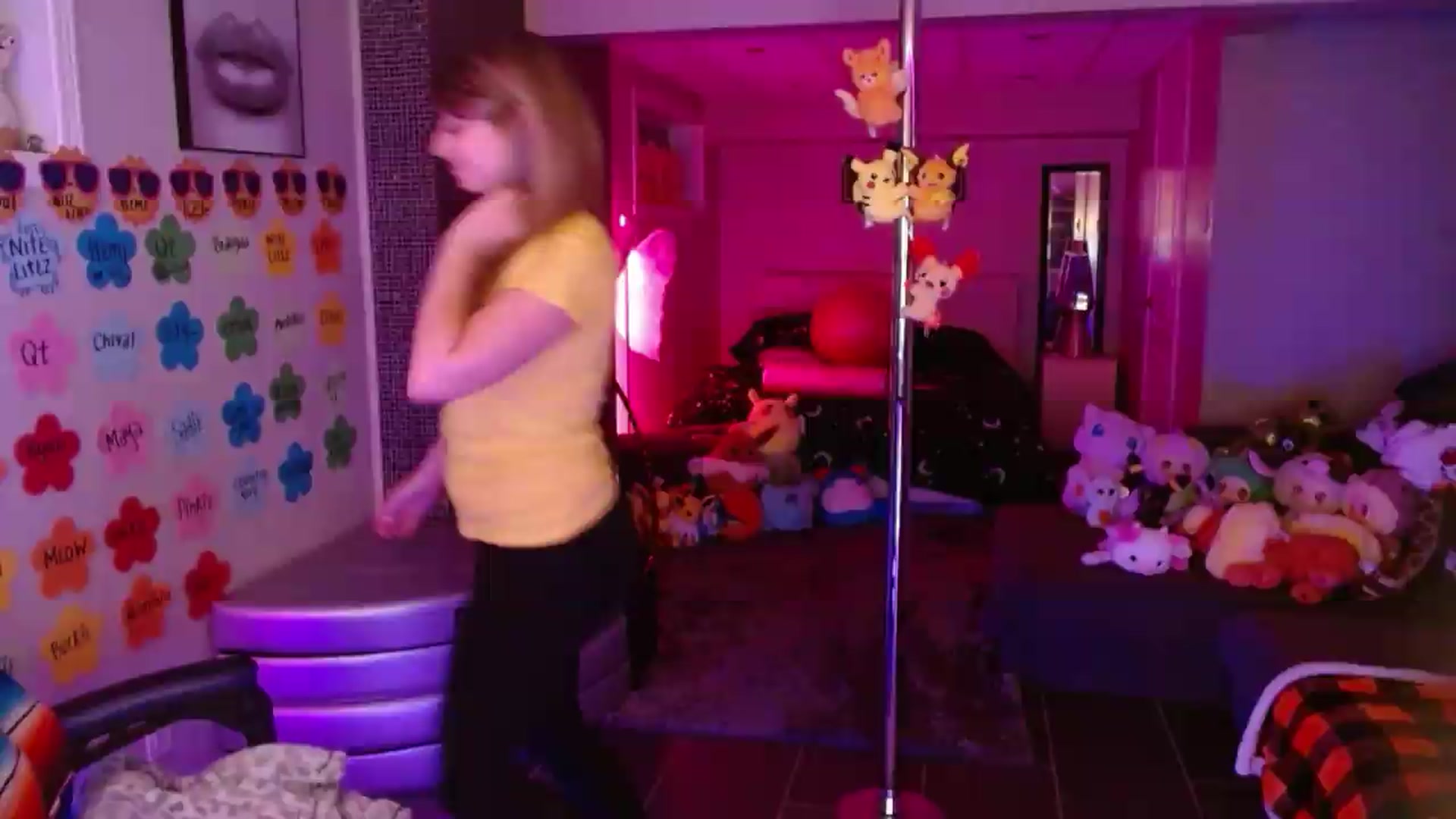 Gallery image thumbnail from Serafina's myfreecams stream on, 08/01/2026, 04:13 image 5 of 20