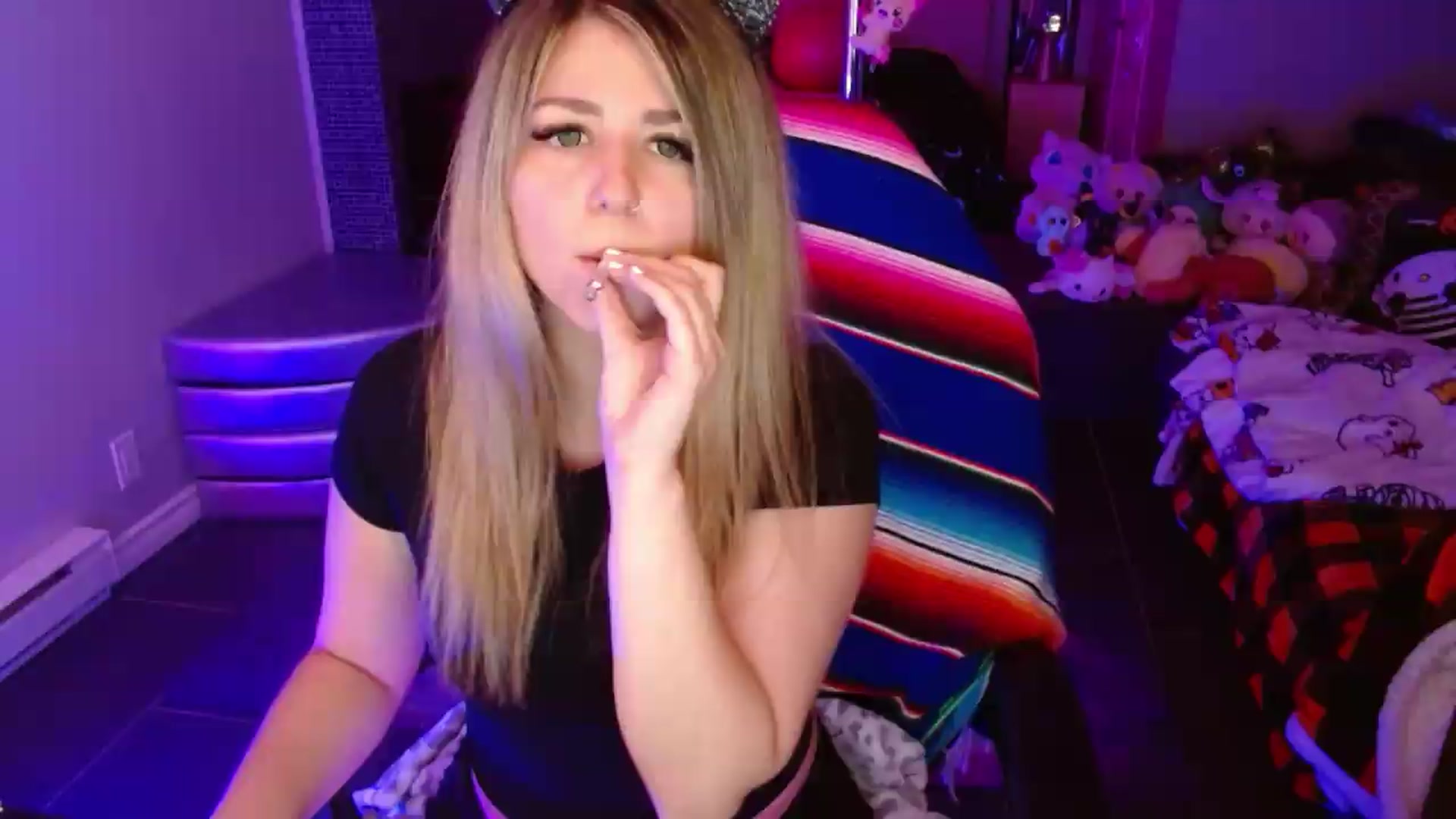 Gallery image thumbnail from Serafina's myfreecams stream on, 08/03/2026, 03:07 image 9 of 20