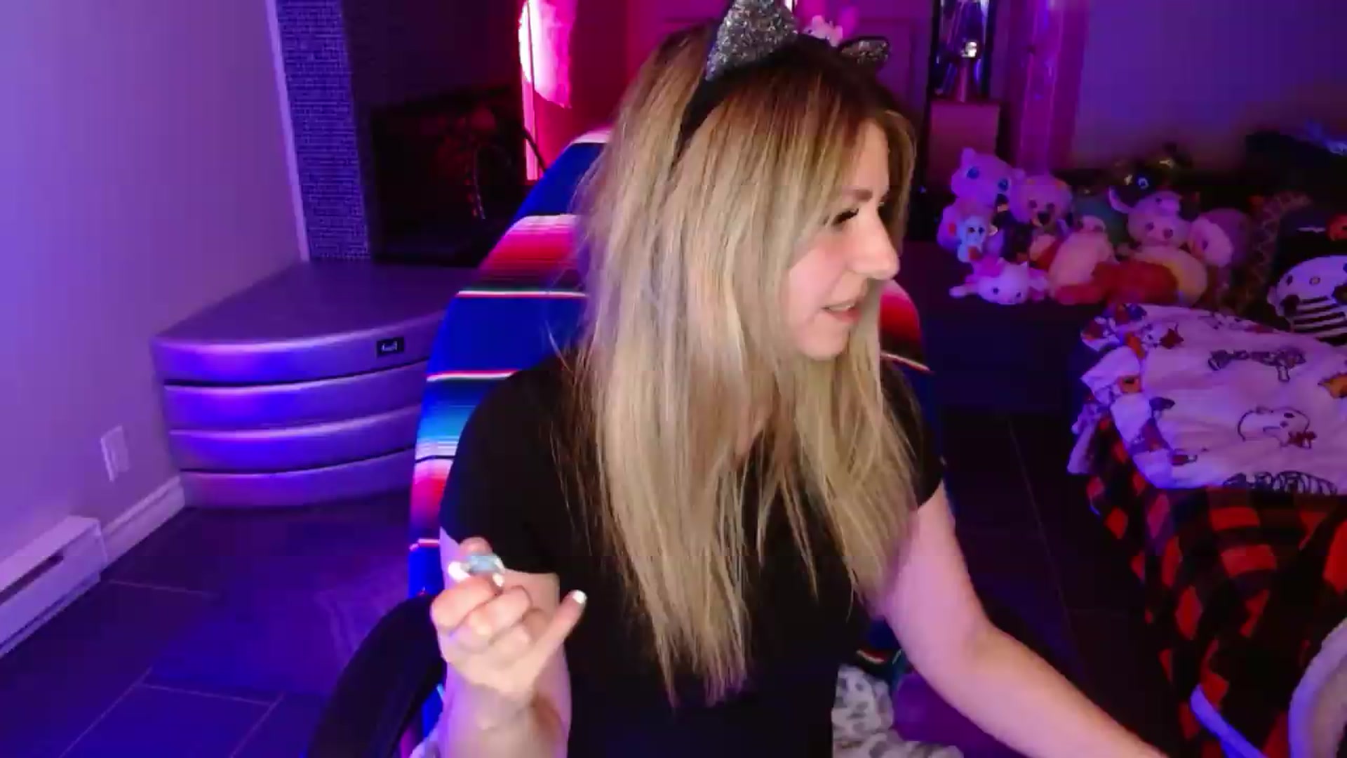 Gallery image thumbnail from Serafina's myfreecams stream on, 08/03/2026, 03:07 image 18 of 20