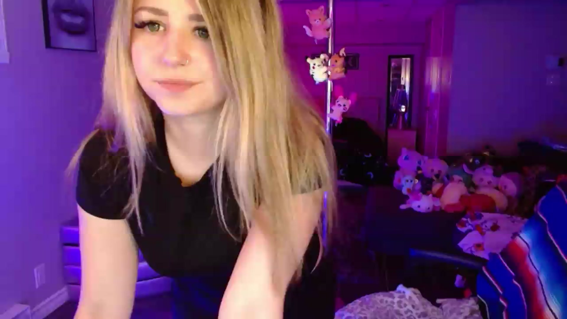 Gallery image thumbnail from Serafina's myfreecams stream on, 08/03/2026, 03:07 image 20 of 20