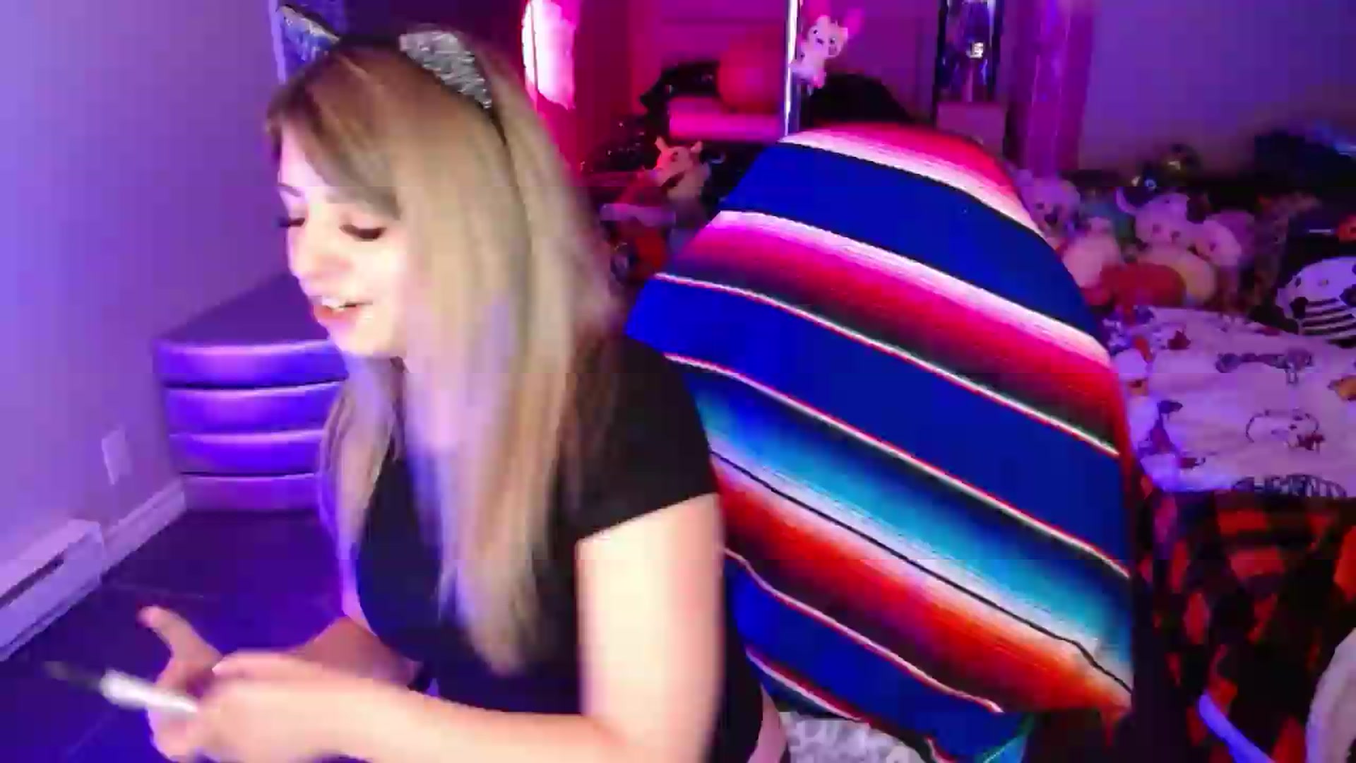 Gallery image thumbnail from Serafina's myfreecams stream on, 08/03/2026, 03:07 image 13 of 20