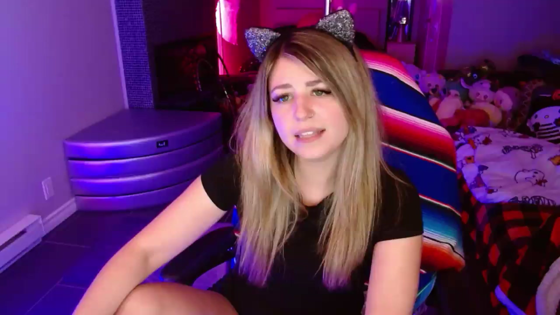Gallery image thumbnail from Serafina's myfreecams stream on, 08/03/2026, 03:07 image 17 of 20