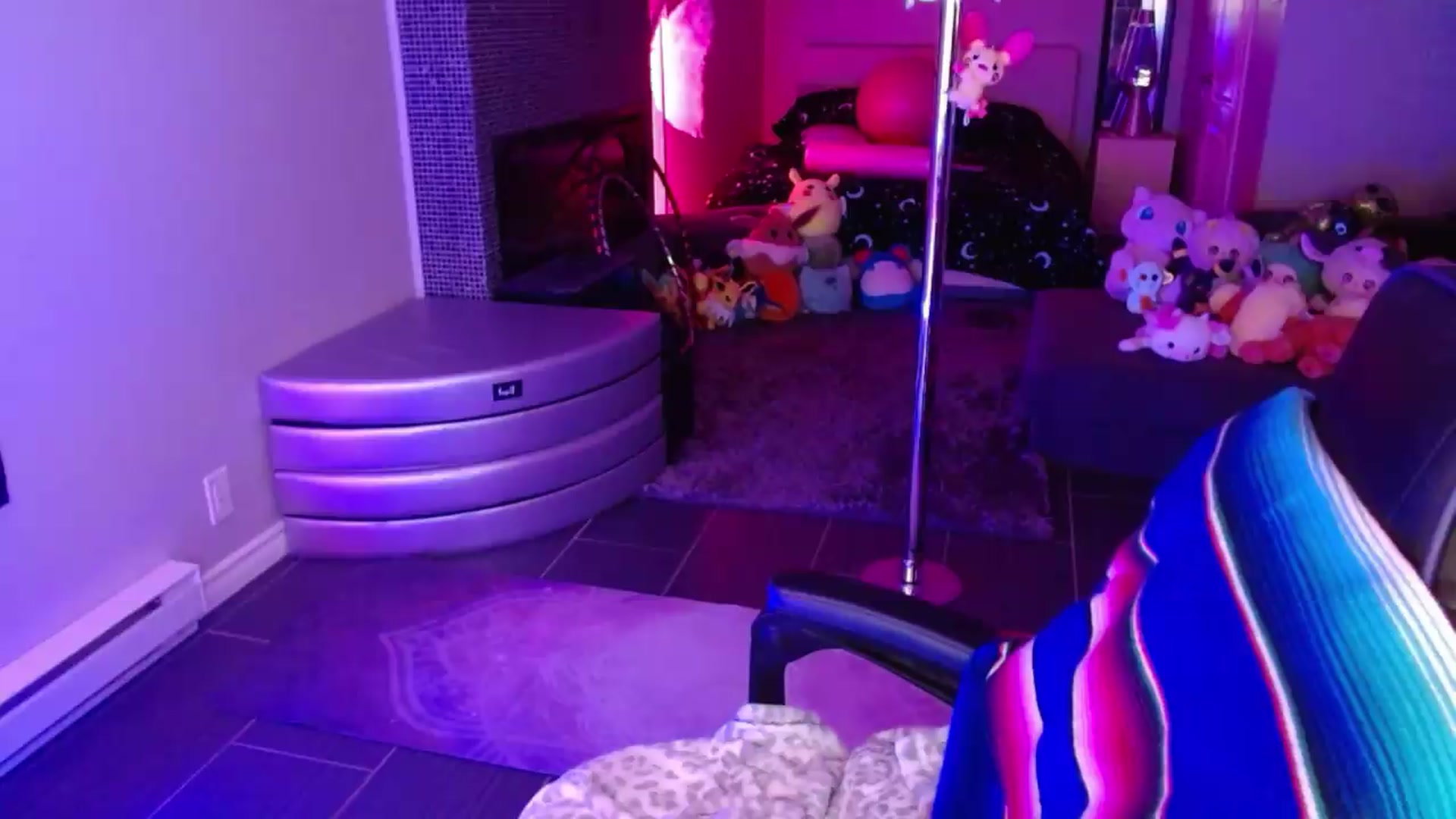 Gallery image thumbnail from Serafina's myfreecams stream on, 08/04/2026, 02:30 image 18 of 20