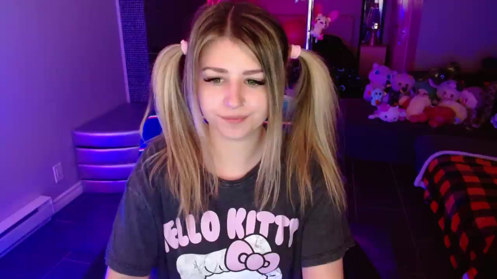Gallery image thumbnail from Serafina's myfreecams stream on, 08/04/2026, 02:30 image 20 of 20