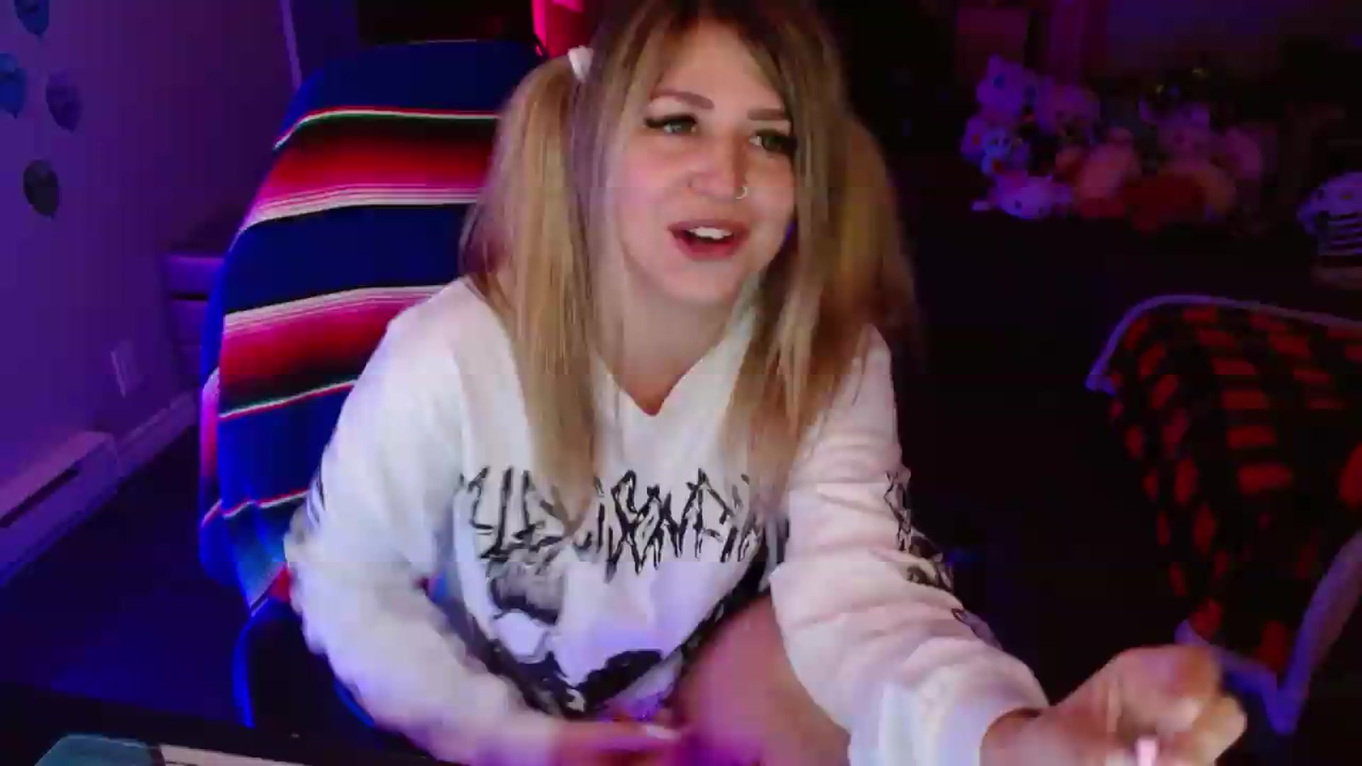 Gallery image thumbnail from Serafina's myfreecams stream on, 08/05/2026, 03:13 image 13 of 20