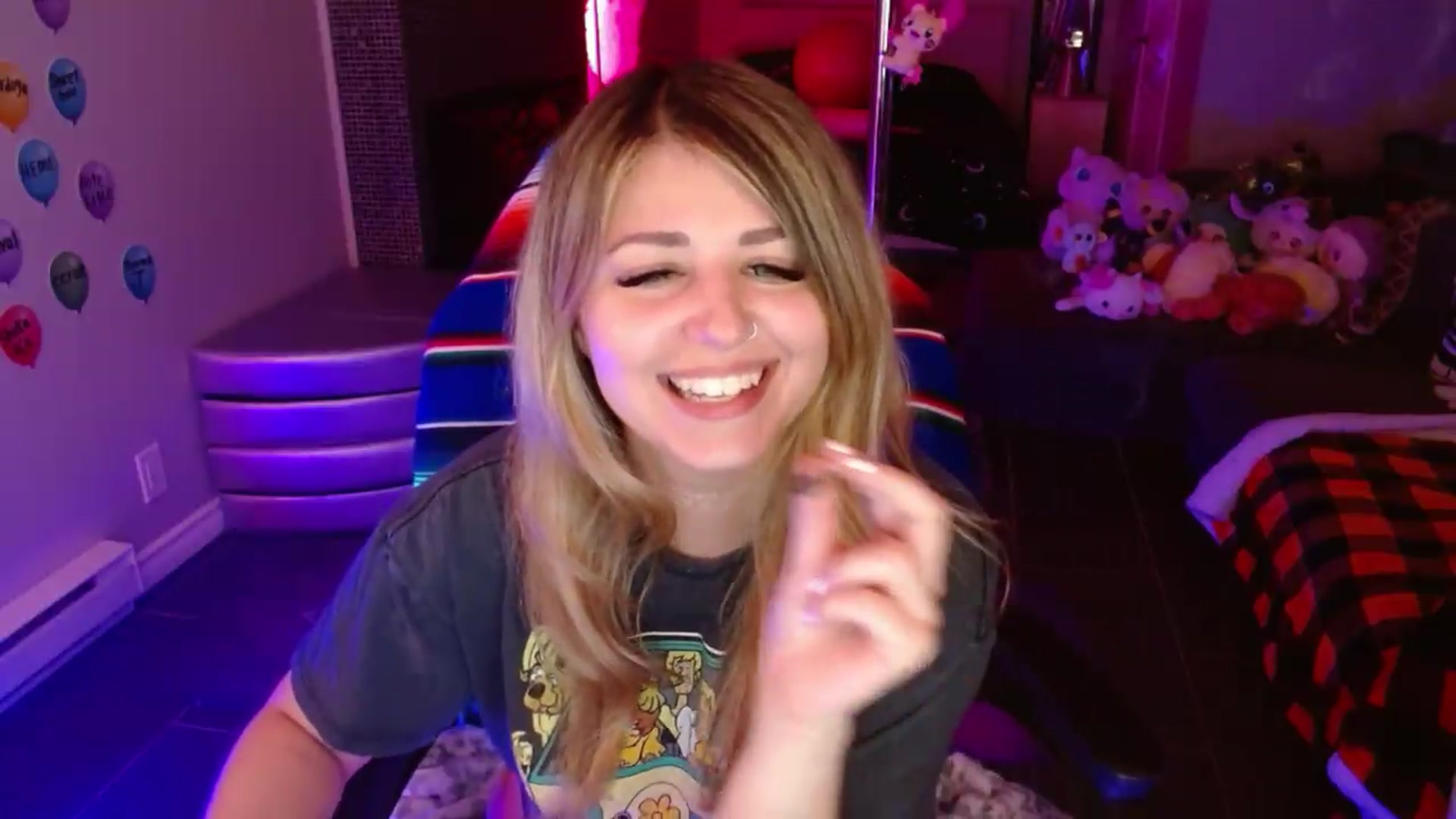 Gallery image thumbnail from Serafina's myfreecams stream on, 08/06/2026, 03:49 image 12 of 20