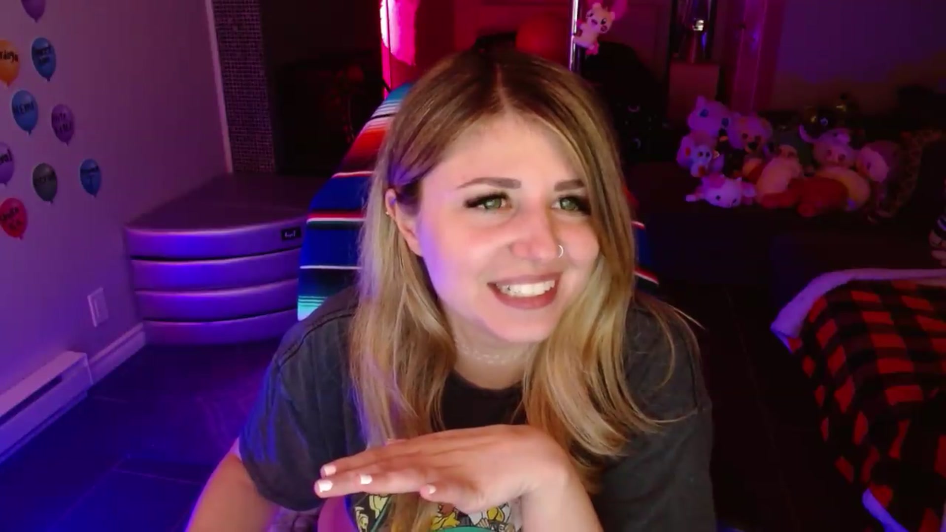 Gallery image thumbnail from Serafina's myfreecams stream on, 08/06/2026, 03:49 image 14 of 20