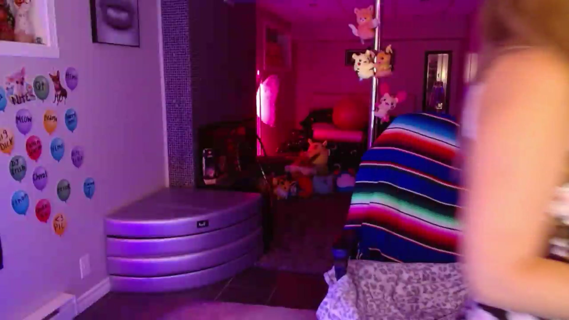 Gallery image thumbnail from Serafina's myfreecams stream on, 08/09/2026, 01:54 image 19 of 20