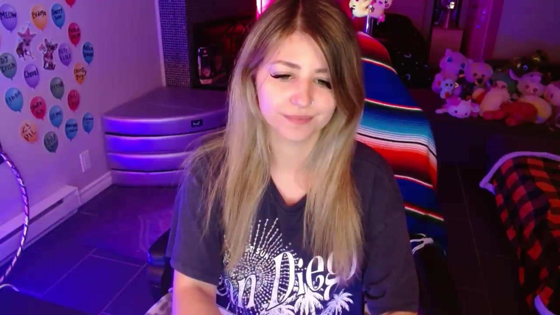 Gallery image thumbnail from Serafina's myfreecams stream on, 08/12/2026, 04:10 image 14 of 20