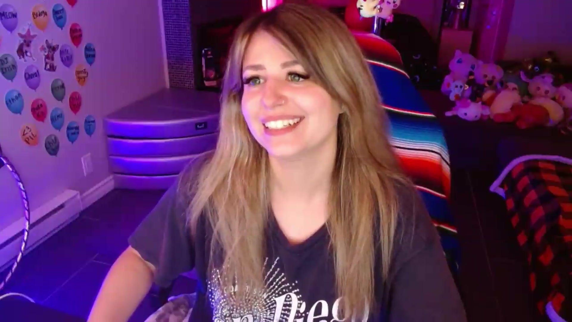 Gallery image thumbnail from Serafina's myfreecams stream on, 08/12/2026, 04:10 image 15 of 20