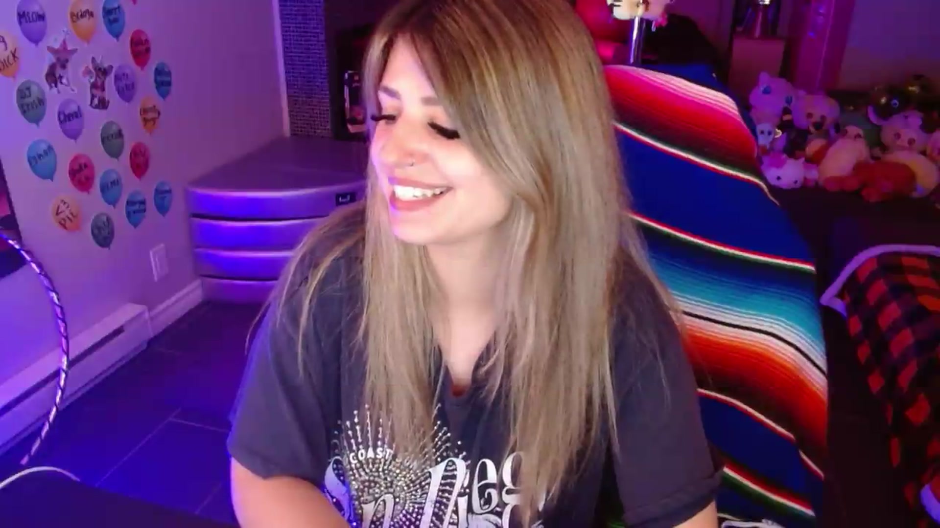 Gallery image thumbnail from Serafina's myfreecams stream on, 08/12/2026, 06:20 image 4 of 20