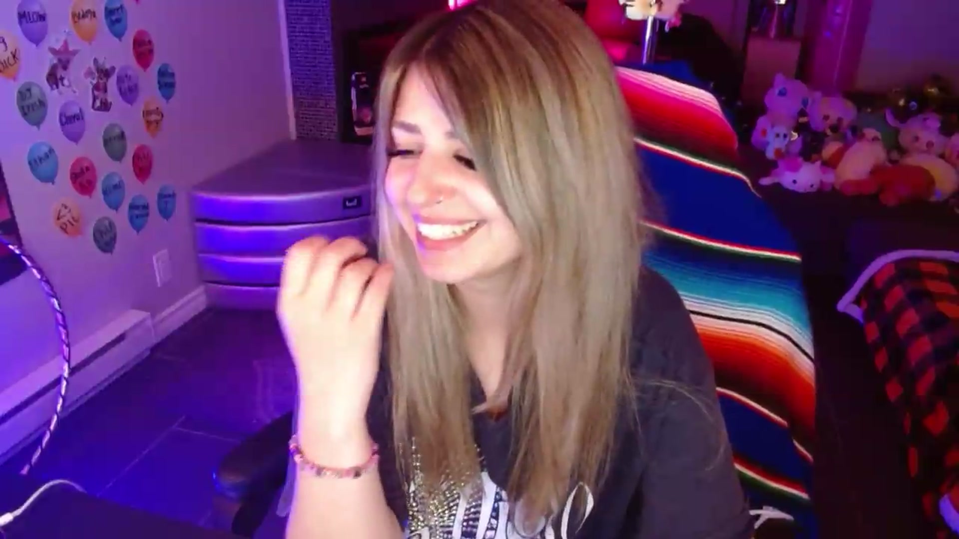 Gallery image thumbnail from Serafina's myfreecams stream on, 08/12/2026, 06:20 image 3 of 20