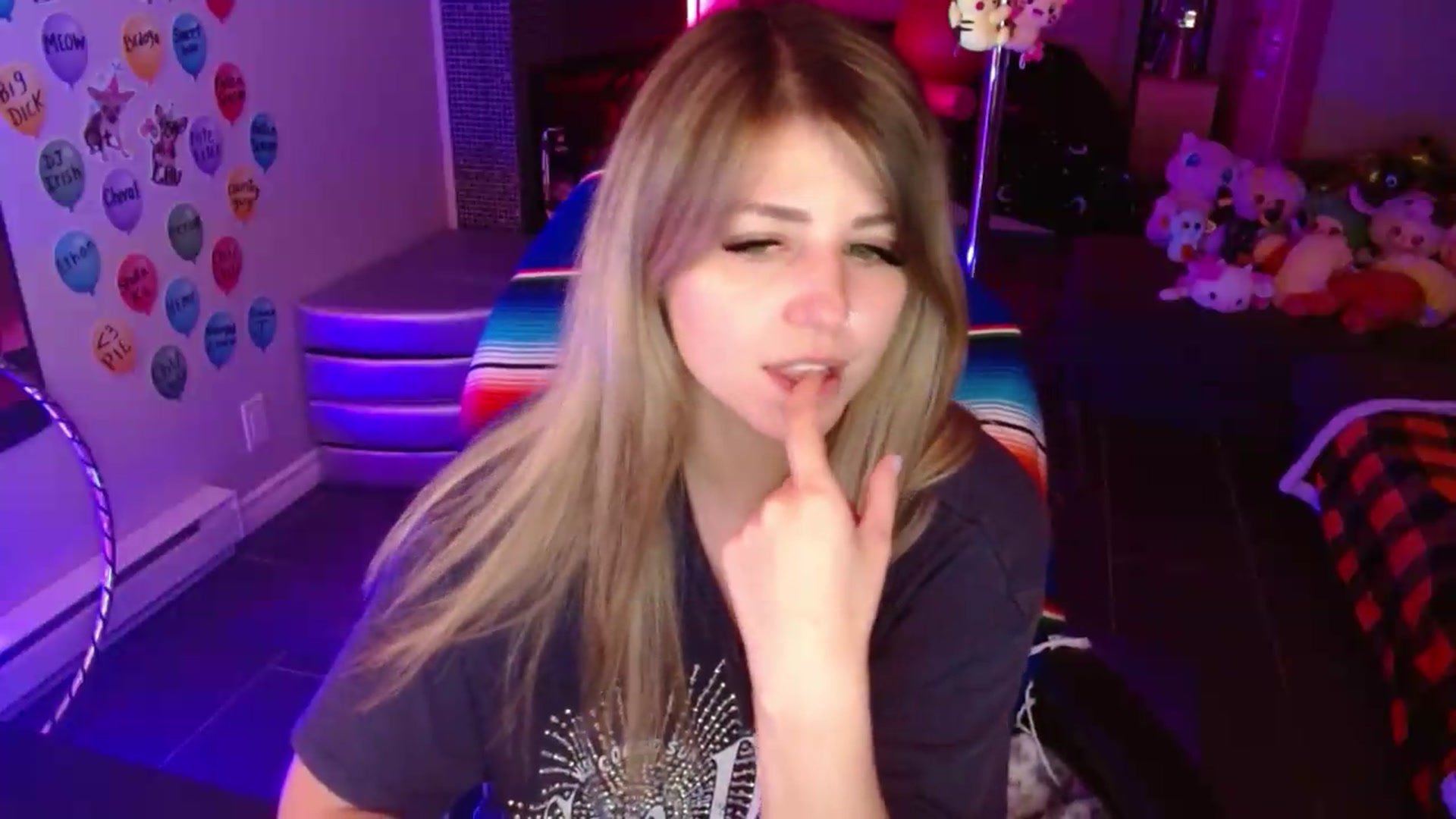 Gallery image thumbnail from Serafina's myfreecams stream on, 08/12/2026, 06:20 image 15 of 20