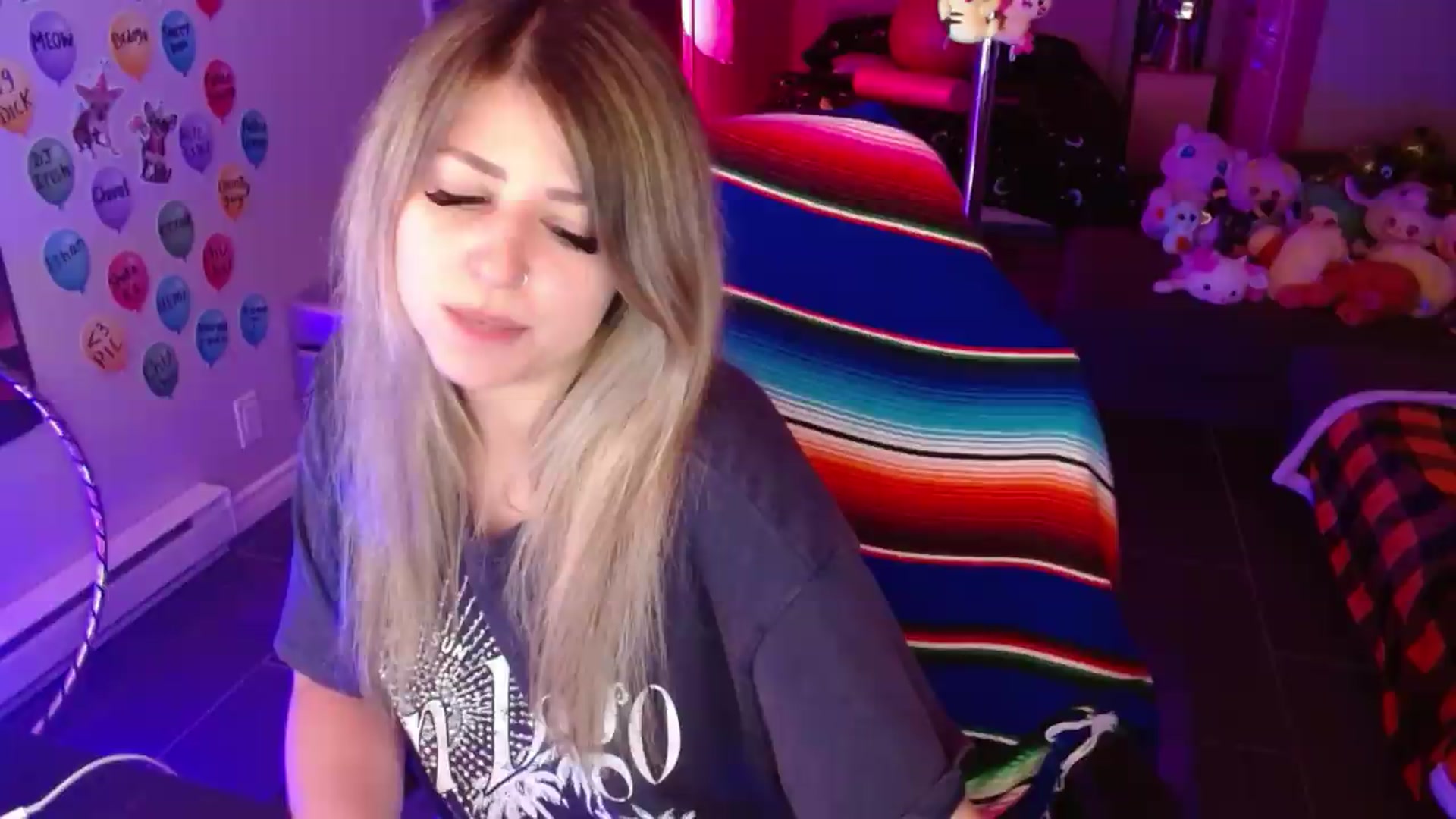 Gallery image thumbnail from Serafina's myfreecams stream on, 08/12/2026, 06:20 image 1 of 20