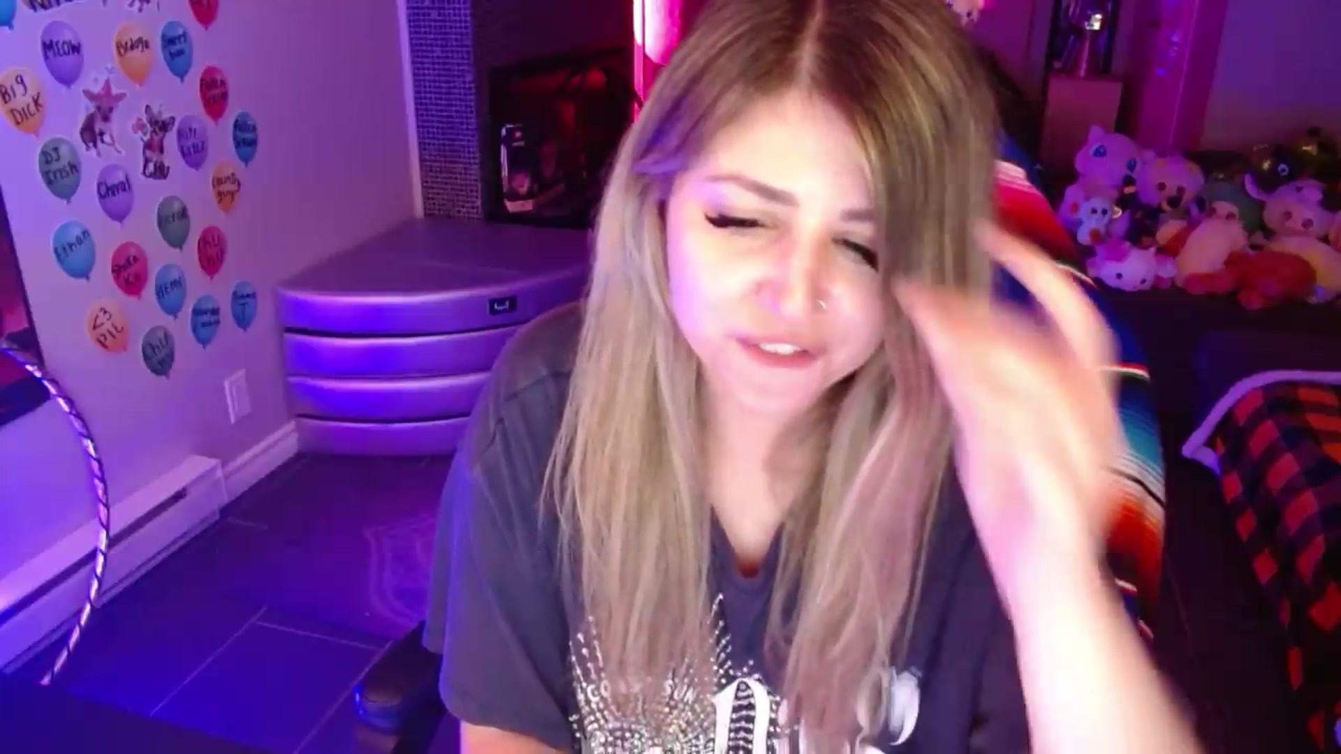 Gallery image thumbnail from Serafina's myfreecams stream on, 08/12/2026, 06:20 image 19 of 20