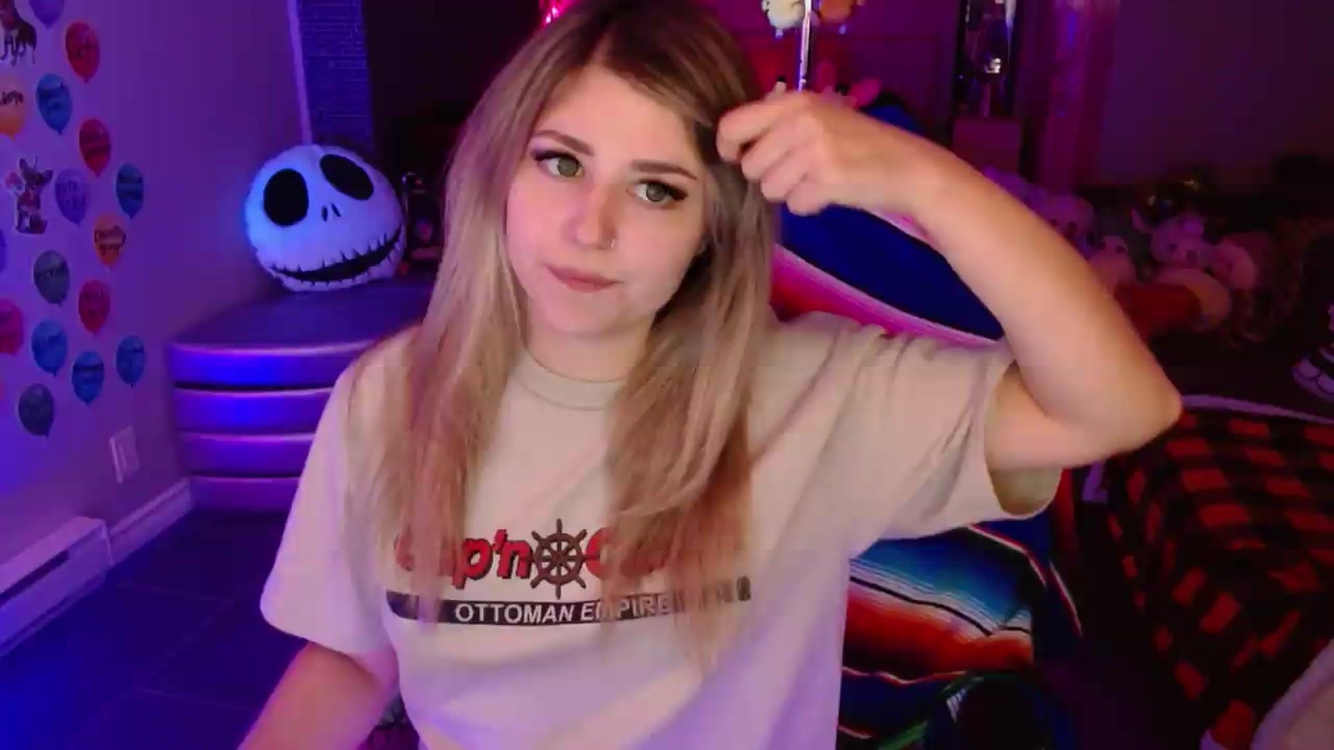 Gallery image thumbnail from Serafina's myfreecams stream on, 08/14/2026, 03:55 image 16 of 20