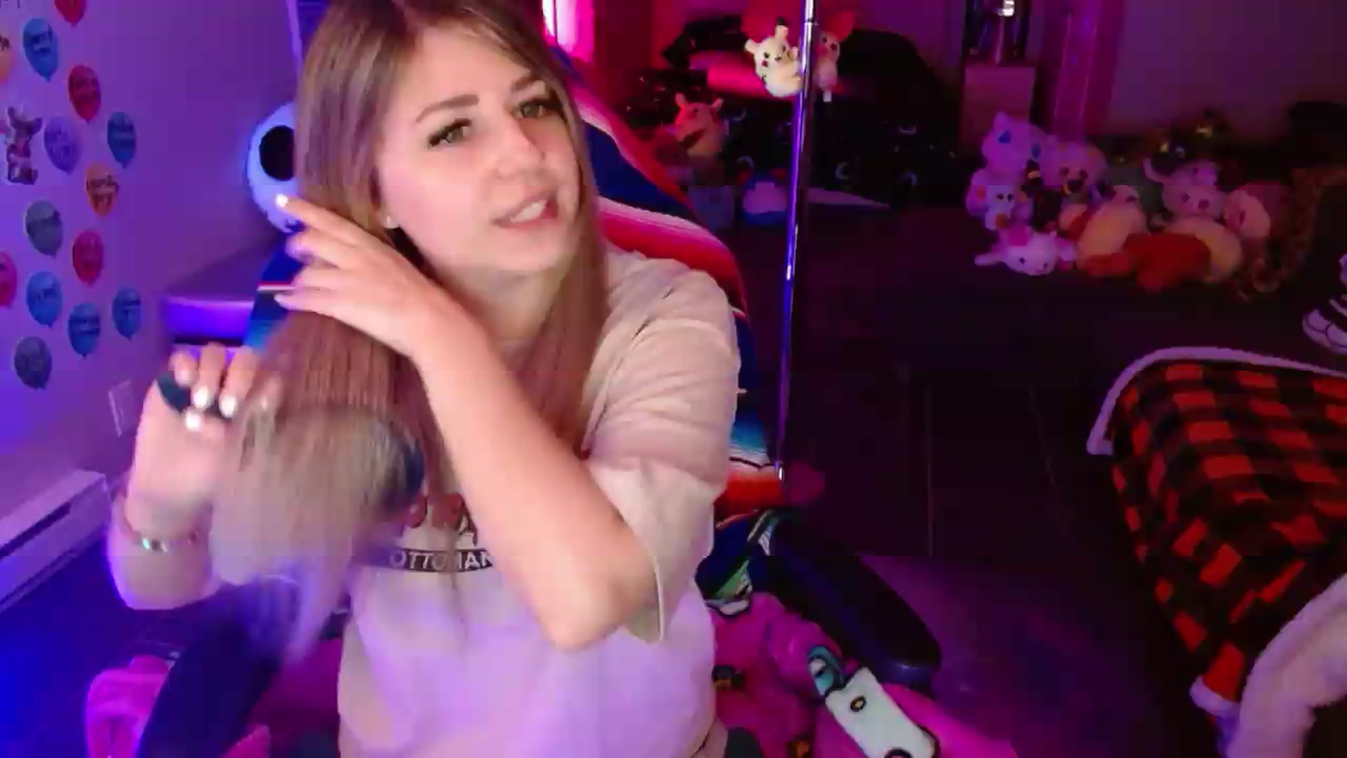 Gallery image thumbnail from Serafina's myfreecams stream on, 08/14/2026, 03:55 image 1 of 20