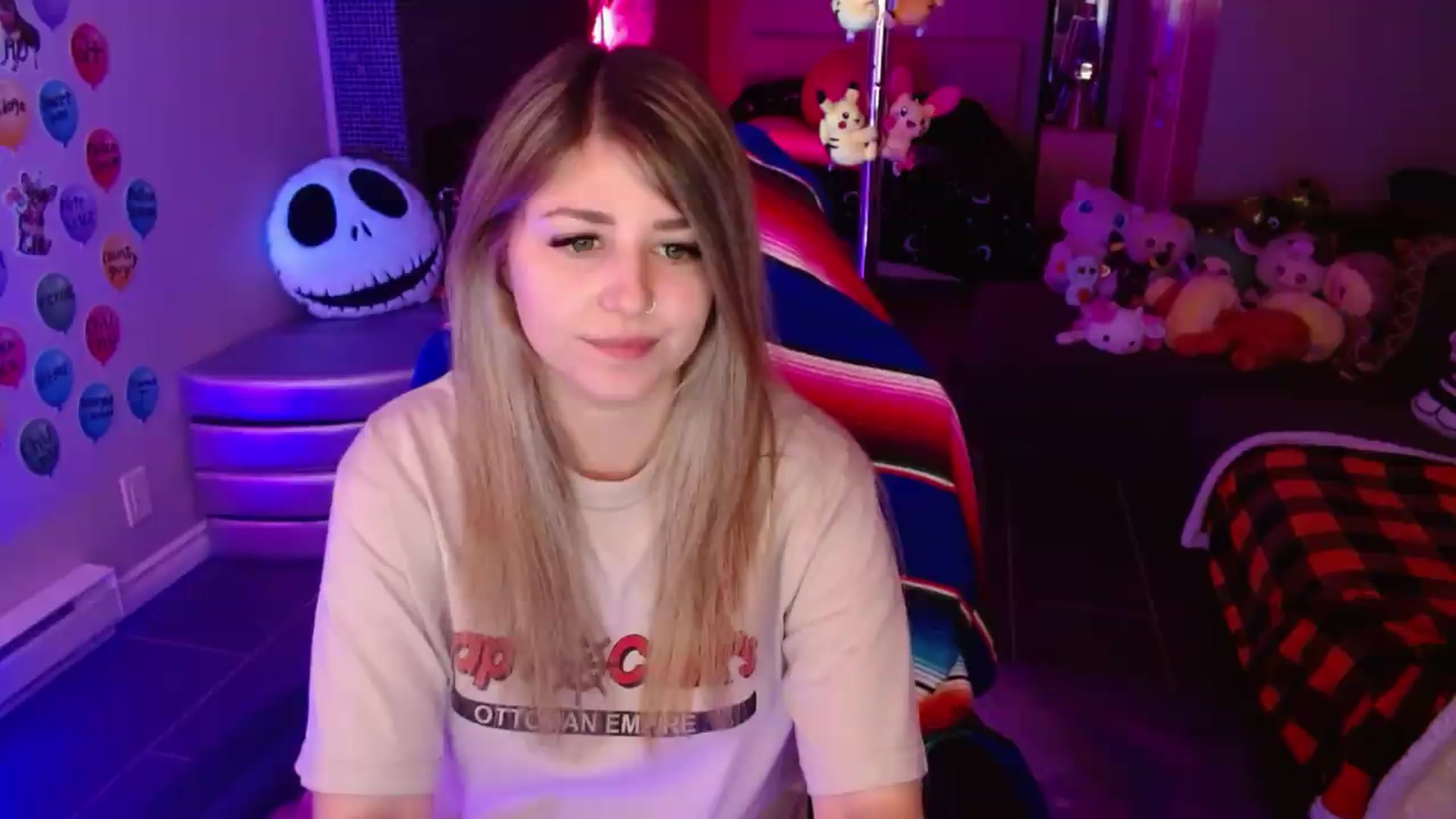 Gallery image thumbnail from Serafina's myfreecams stream on, 08/14/2026, 03:55 image 18 of 20
