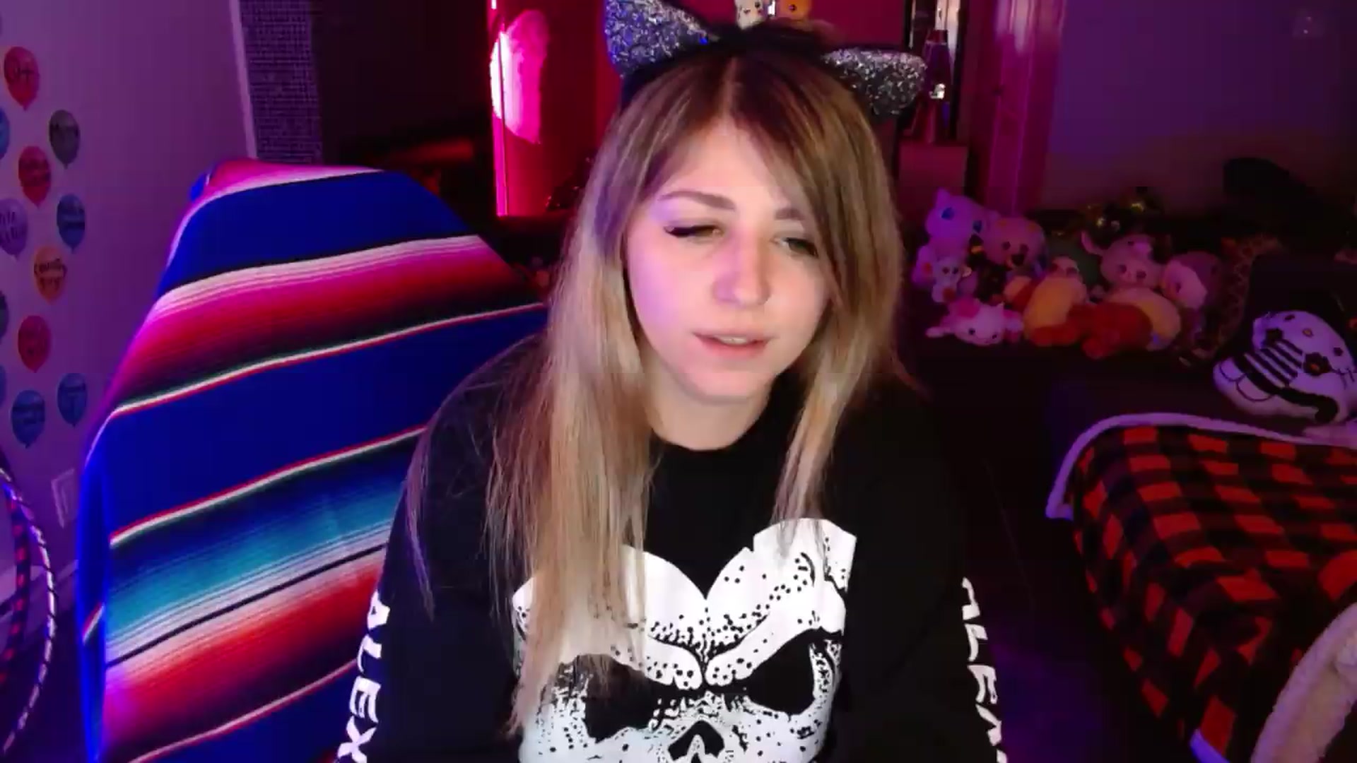Gallery image thumbnail from Serafina's myfreecams stream on, 08/16/2026, 03:11 image 3 of 20
