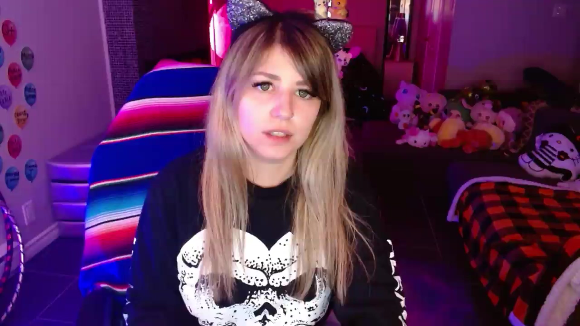 Gallery image thumbnail from Serafina's myfreecams stream on, 08/16/2026, 03:11 image 1 of 20