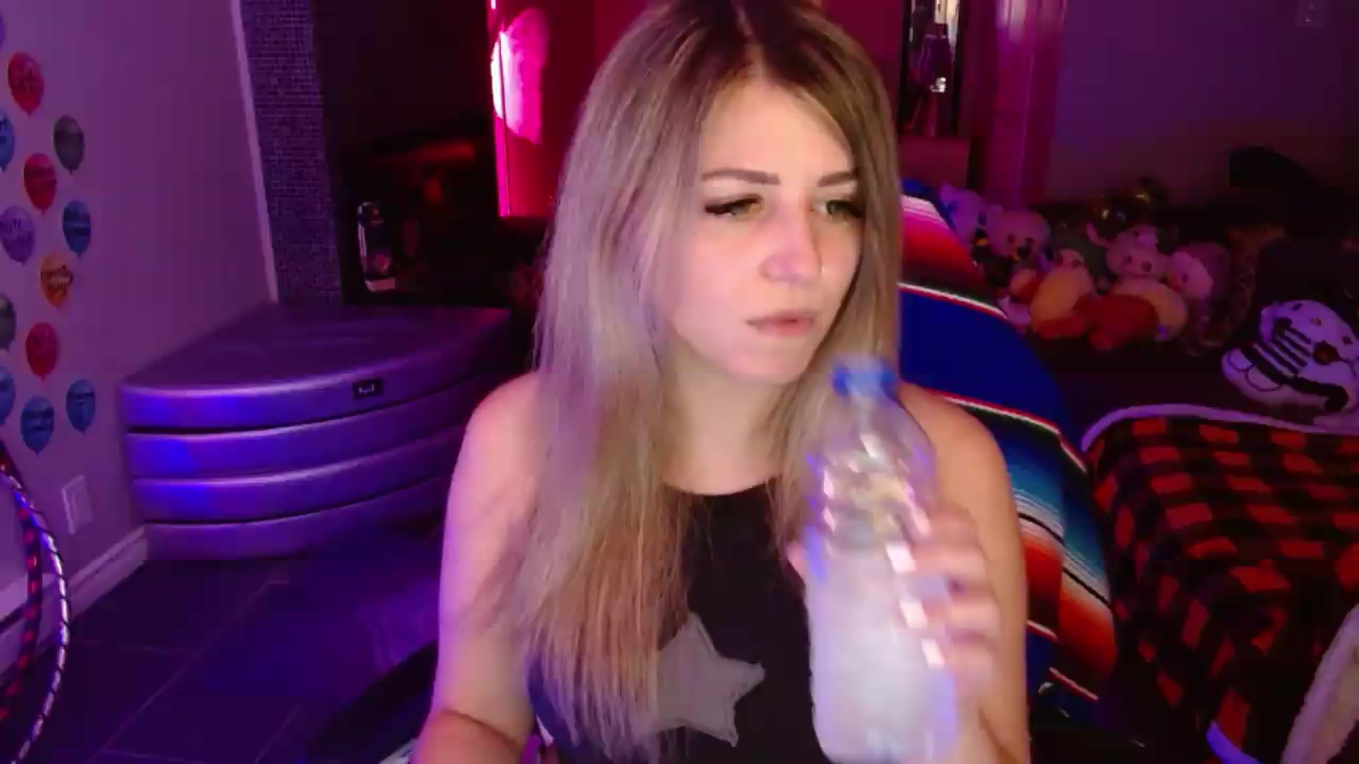 Gallery image thumbnail from Serafina's myfreecams stream on, 08/17/2026, 04:20 image 3 of 20
