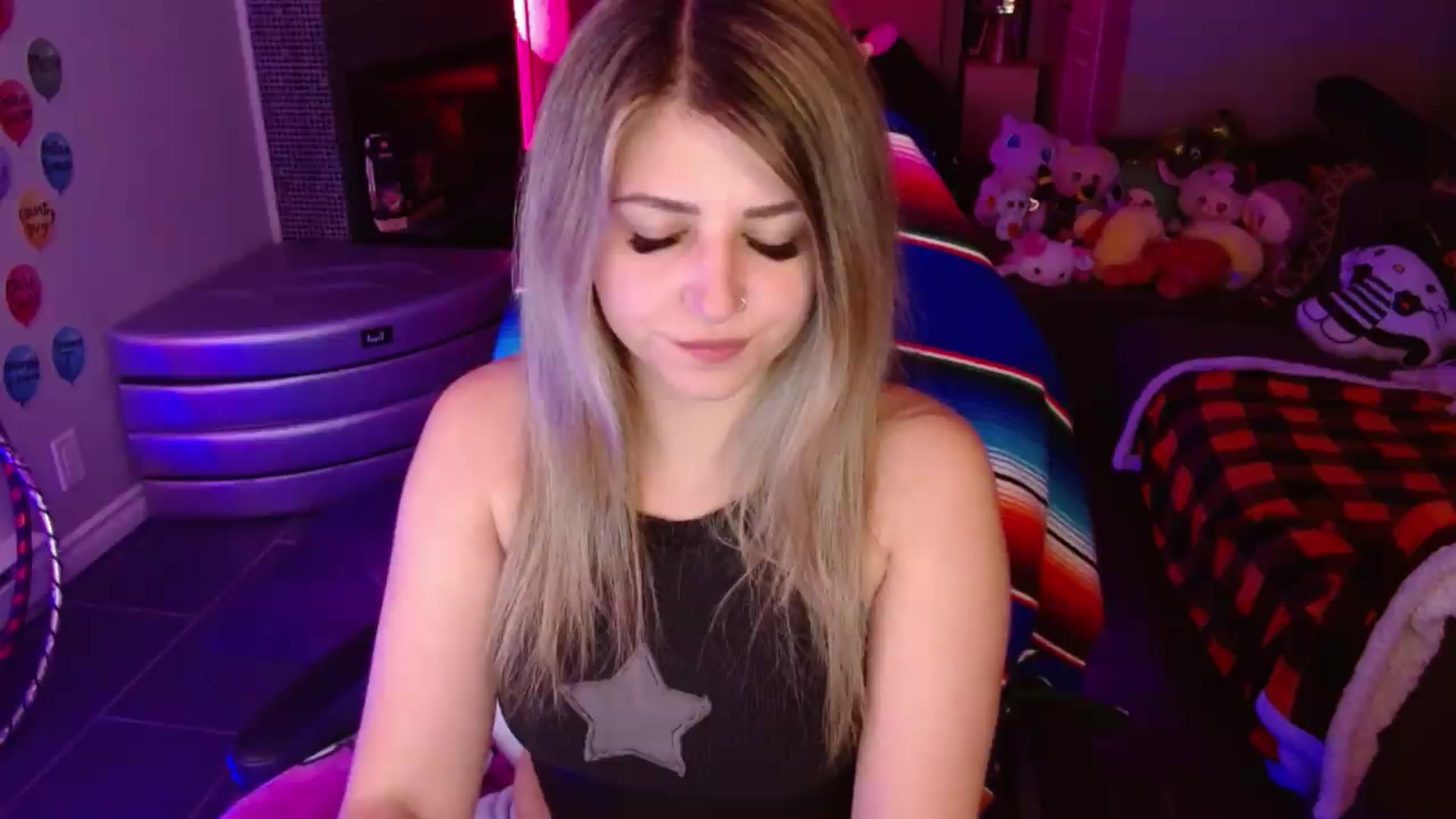 Gallery image thumbnail from Serafina's myfreecams stream on, 08/17/2026, 04:20 image 8 of 20
