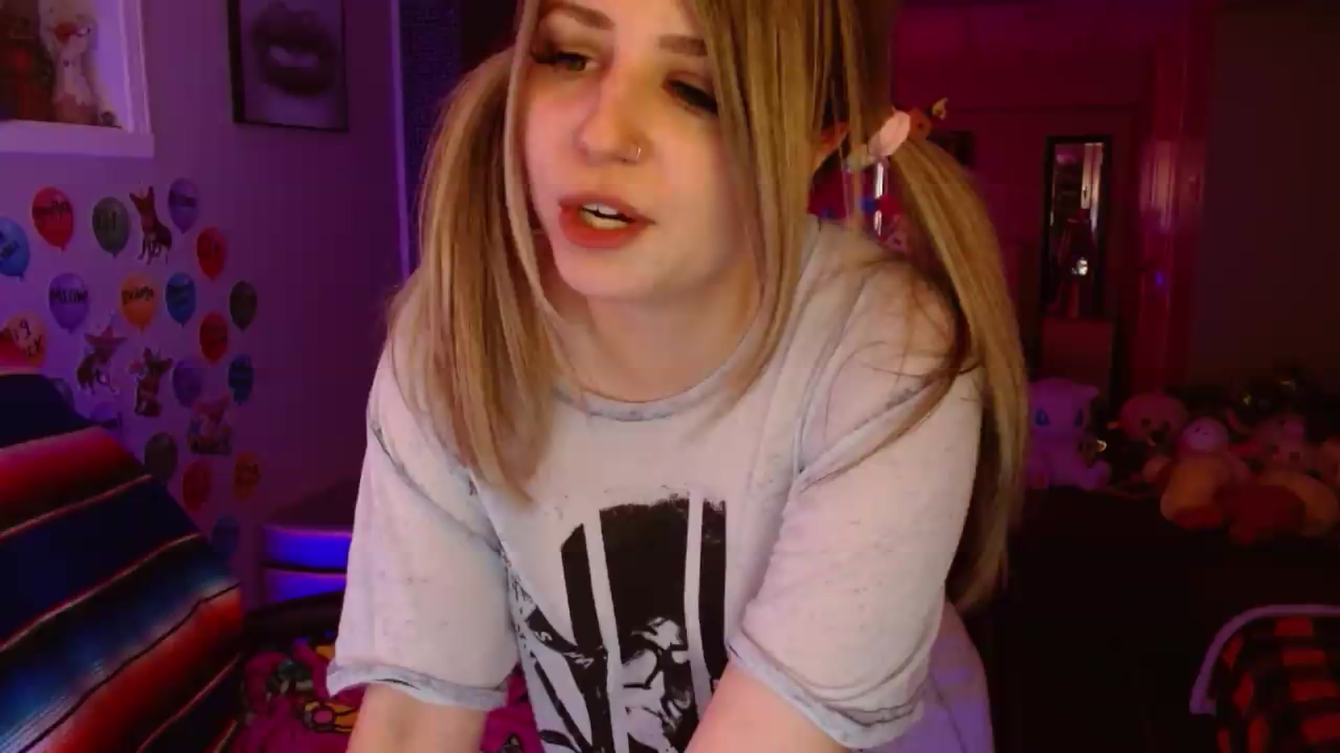 Gallery image thumbnail from Serafina's myfreecams stream on, 08/21/2026, 05:22 image 8 of 20