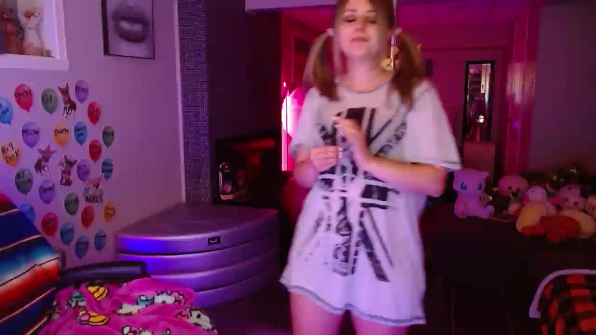 Gallery image thumbnail from Serafina's myfreecams stream on, 08/21/2026, 05:22 image 9 of 20